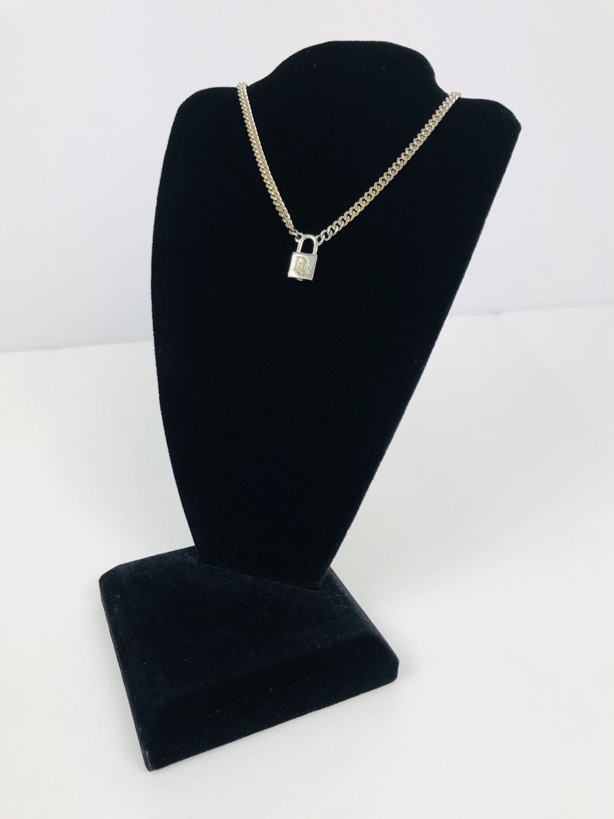 Lock necklace dior deals