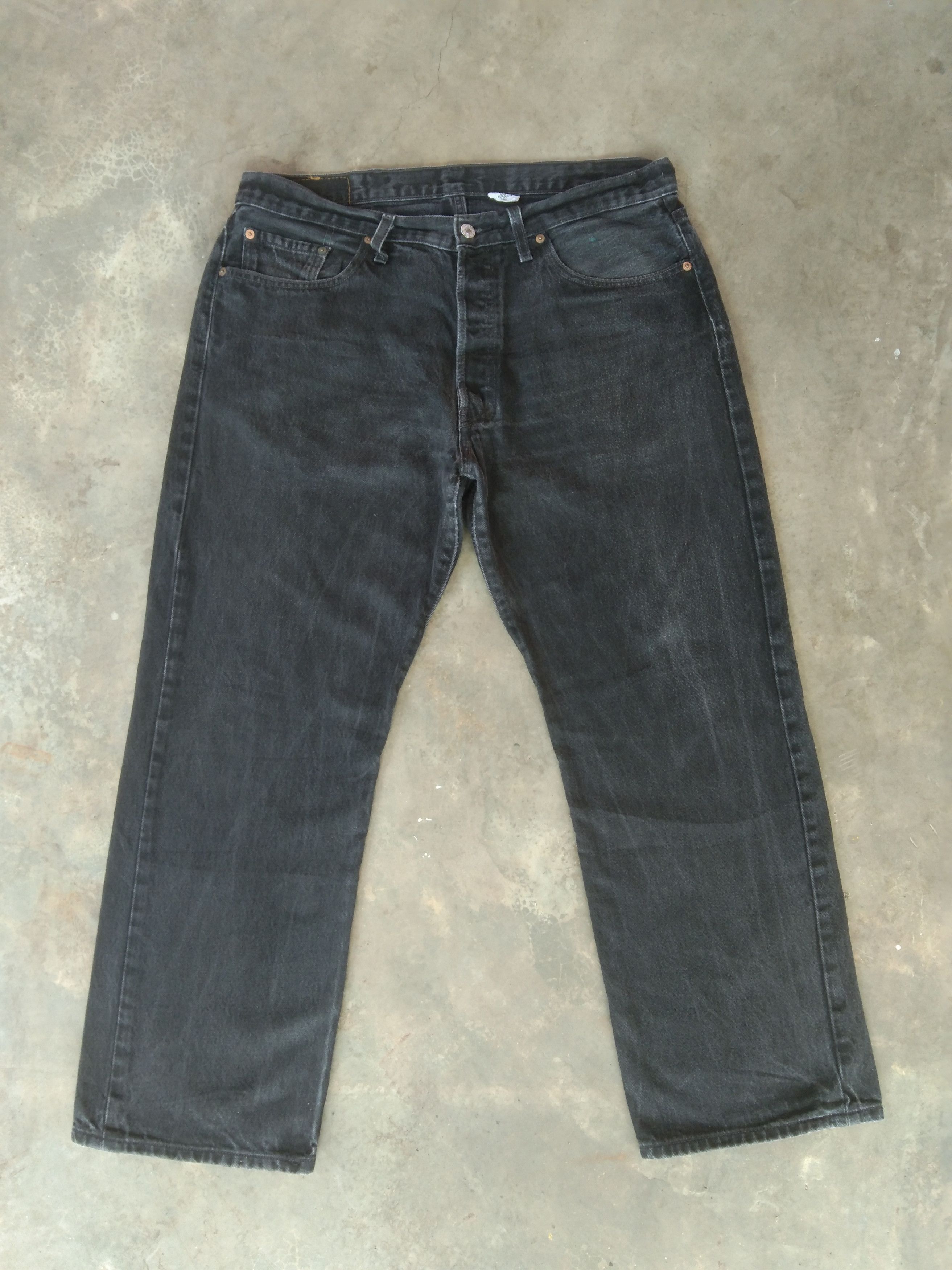 Levi's Vintage Levi's 501 Black Straight Leg Distressed Jeans 36x29 Size US 36 / EU 52 - 1 Thumbnail