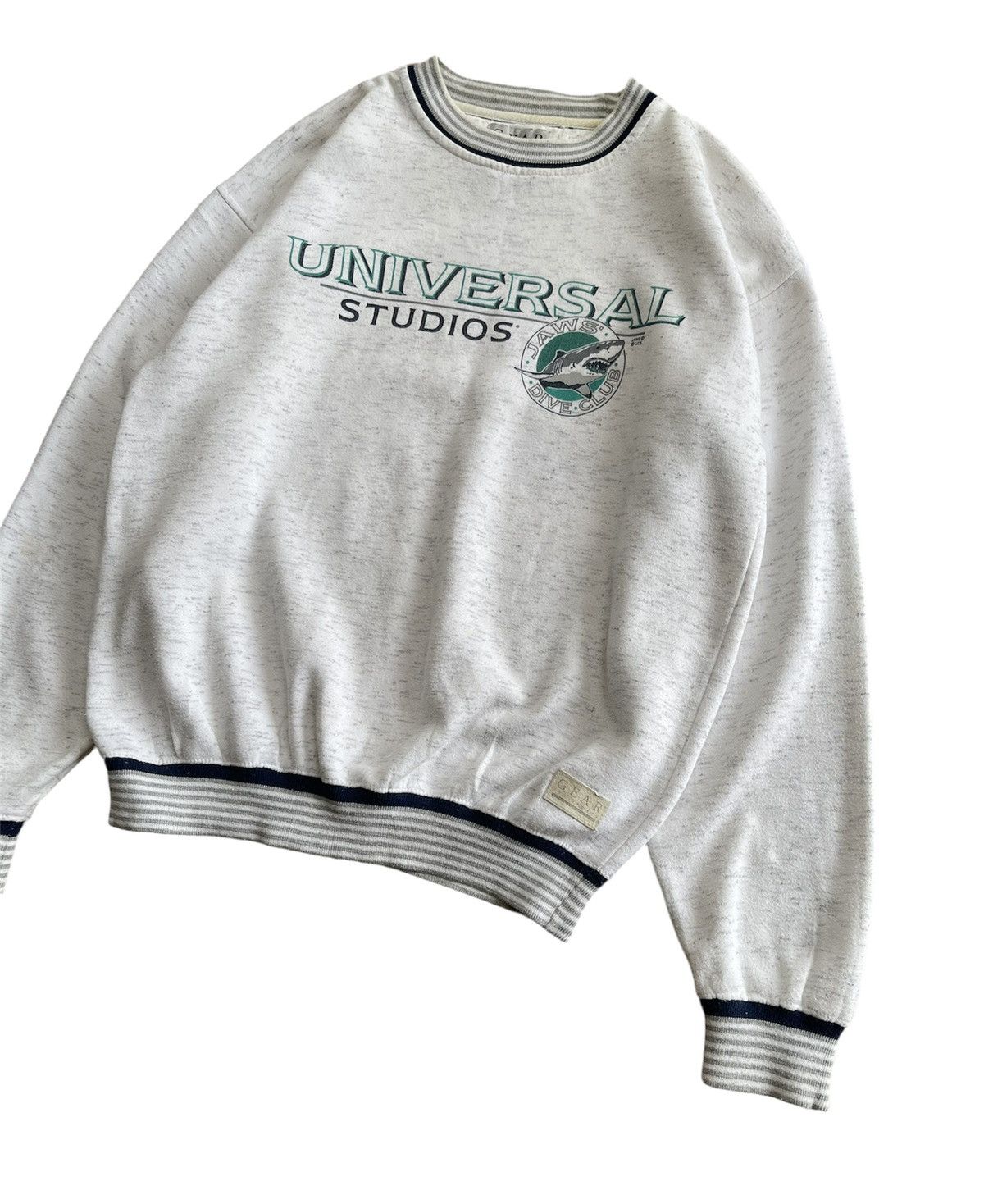 Vintage Vintage Universal Studios Jaws Sweatshirt Size US S / EU 44-46 / 1 - 3 Thumbnail