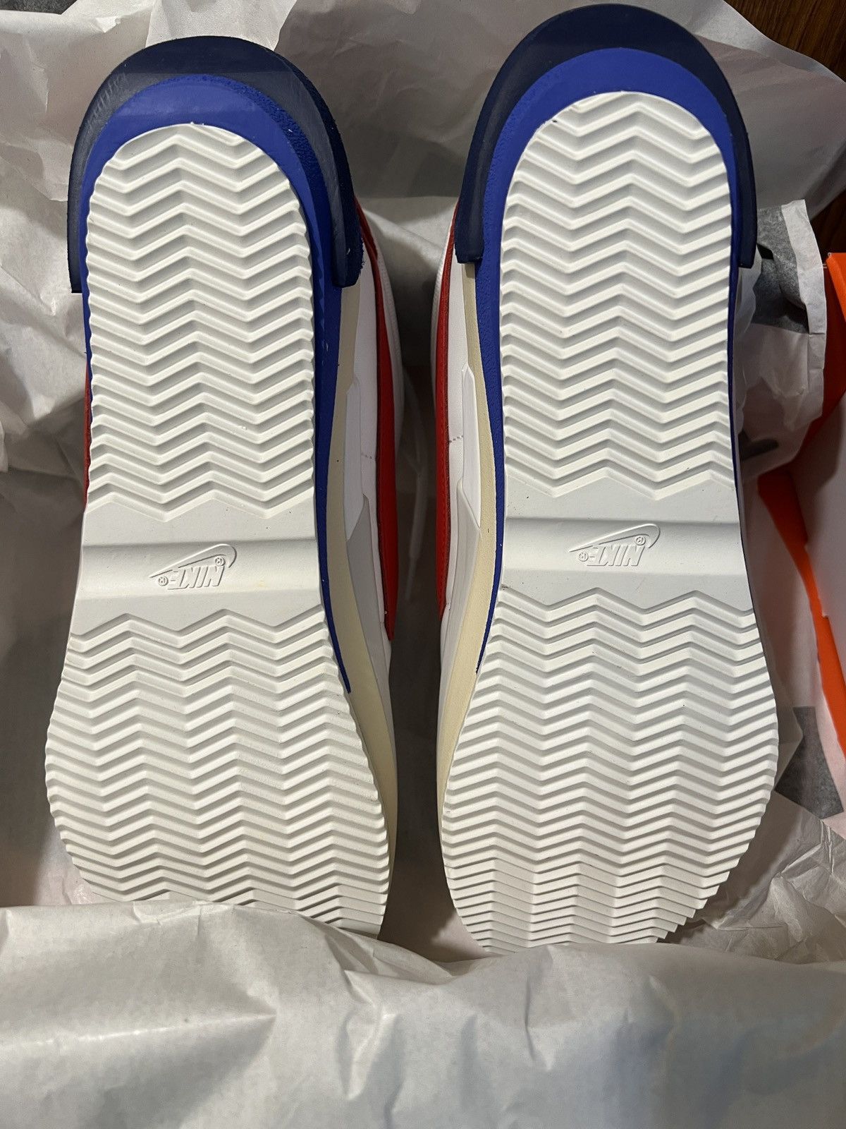 Nike × Sacai NEW Nike Mens X SACAI ZOOM CORTEZ DQ0581-100 Size 9 Size US 9 / EU 42 - 4 Thumbnail