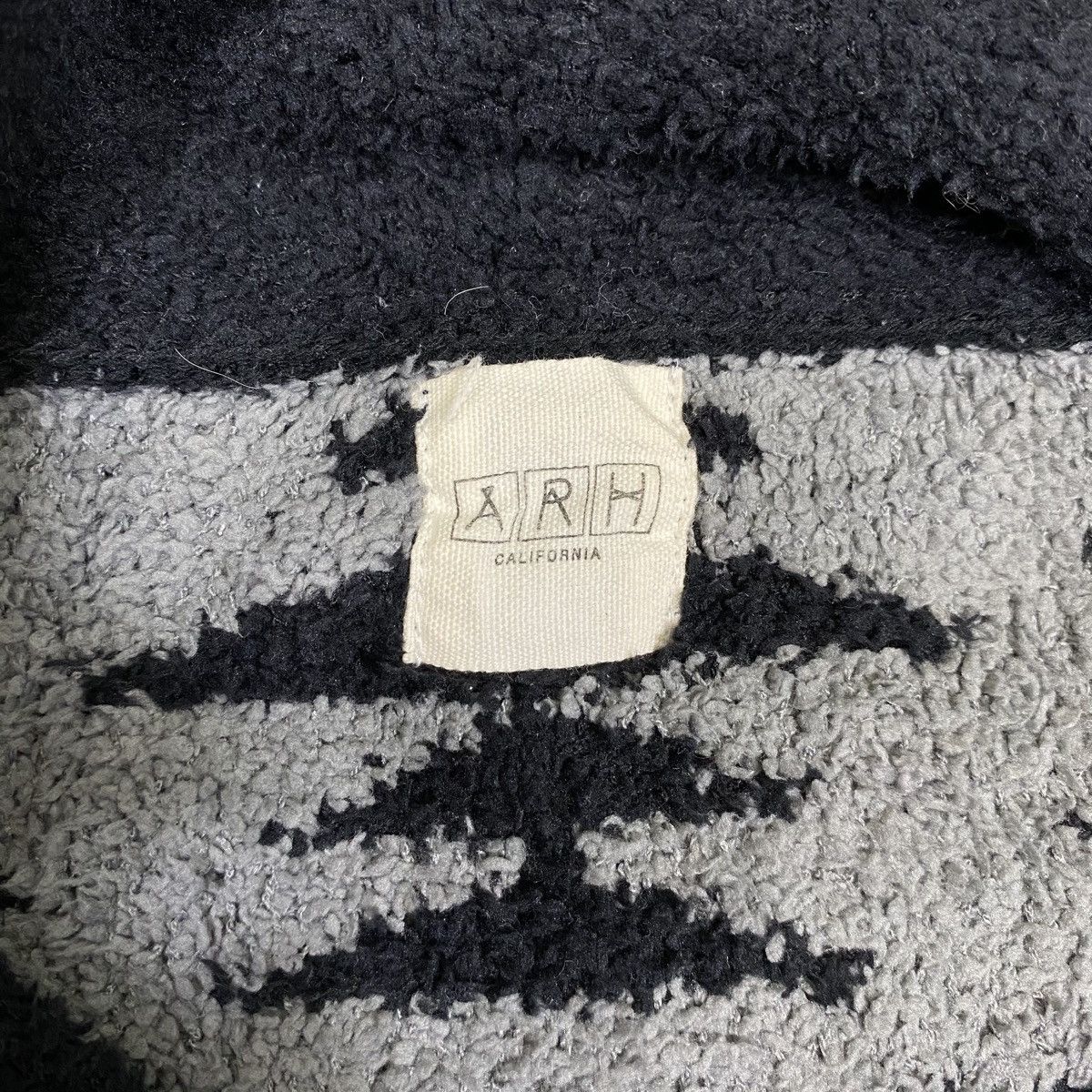 Vintage Vintage ARH CALIFORNIA Navajo Design Fleece Sweater Jacket Size US M / EU 48-50 / 2 - 6 Thumbnail