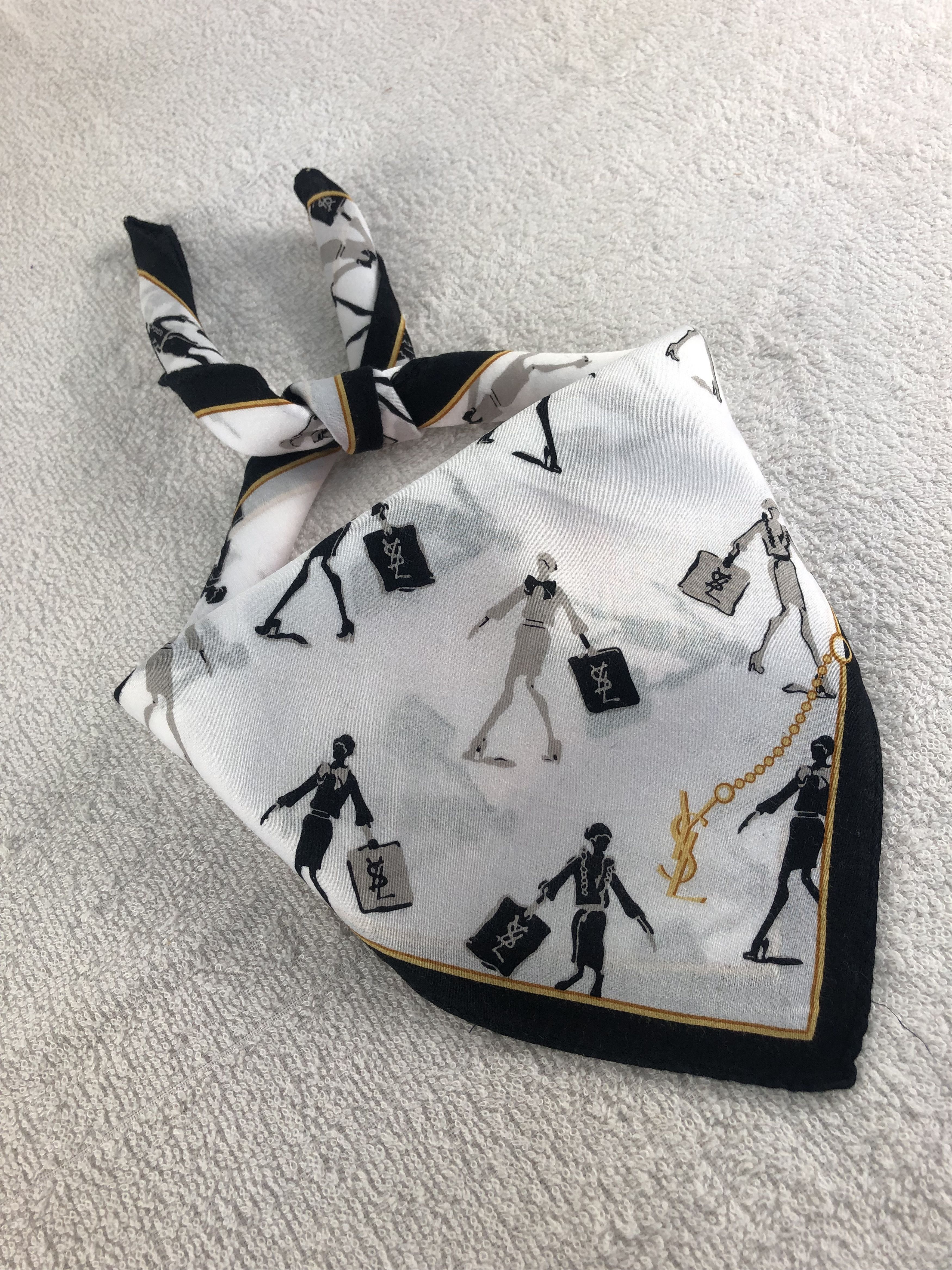 Yves Saint Laurent Yves Saint Laurent Handkerchief / Bandana / Neckerchief C046 Size ONE SIZE - 2 Thumbnail