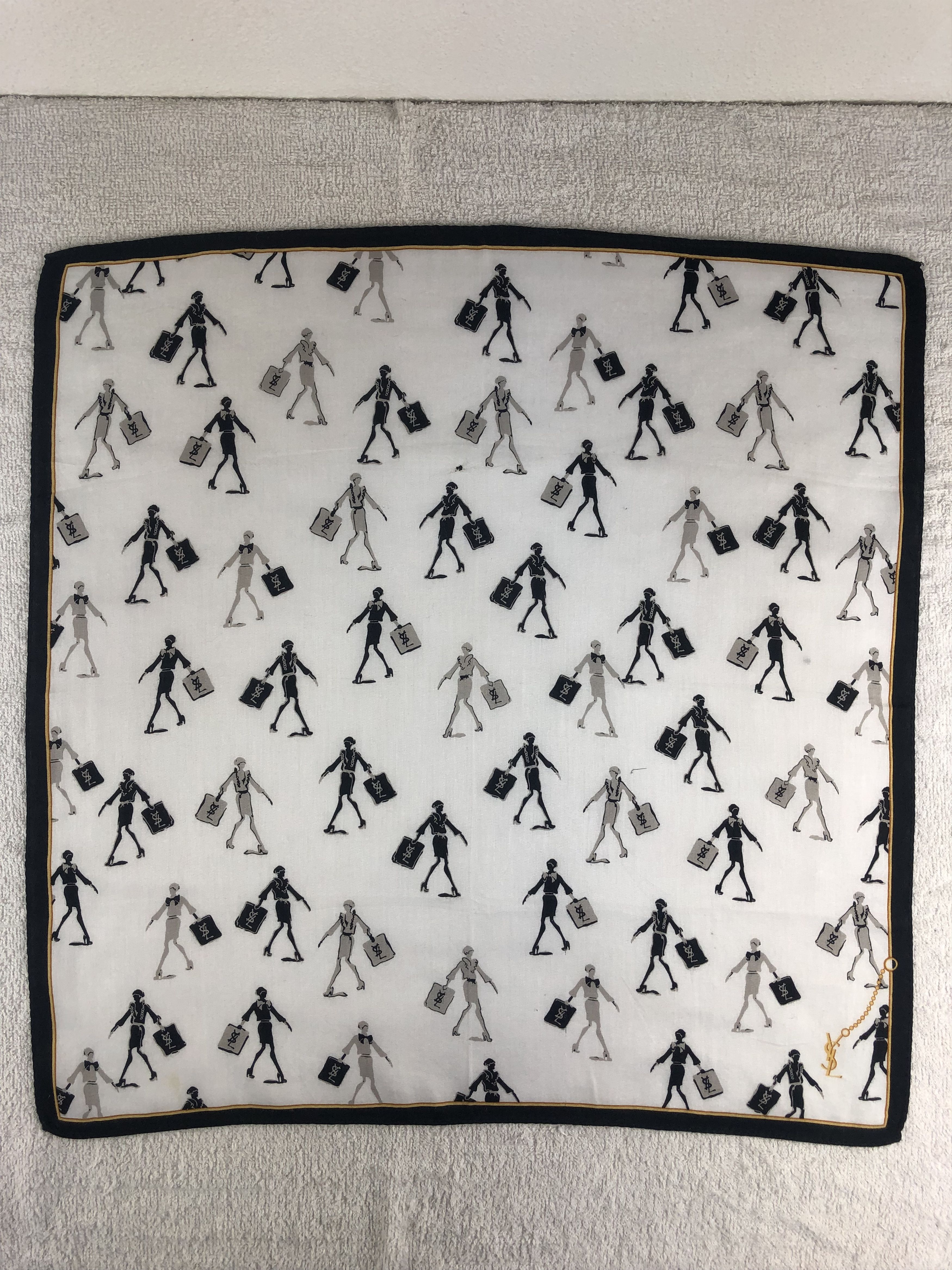 Yves Saint Laurent Yves Saint Laurent Handkerchief / Bandana / Neckerchief C046 Size ONE SIZE - 3 Thumbnail