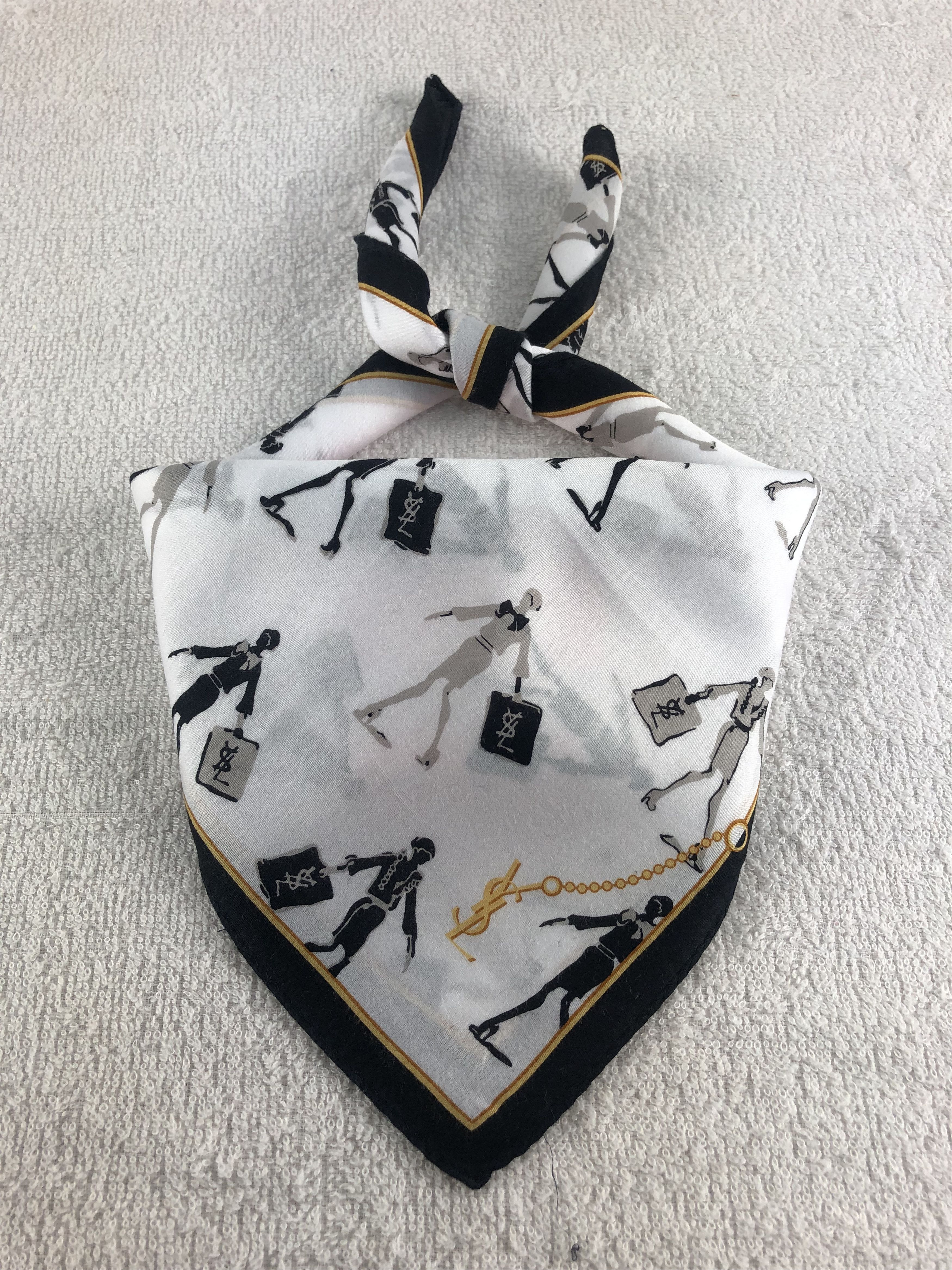 Yves Saint Laurent Yves Saint Laurent Handkerchief / Bandana / Neckerchief C046 Size ONE SIZE - 1 Thumbnail