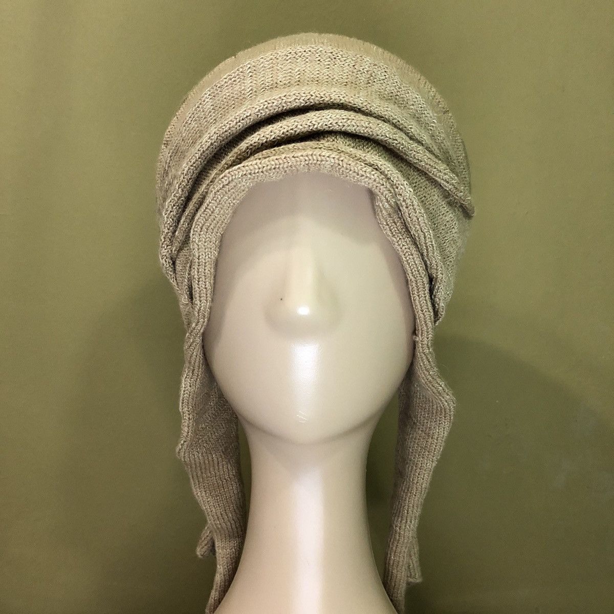 Japanese Brand The girl and the gorillo Beanie Hat Snow Cap Size ONE SIZE - 1 Thumbnail