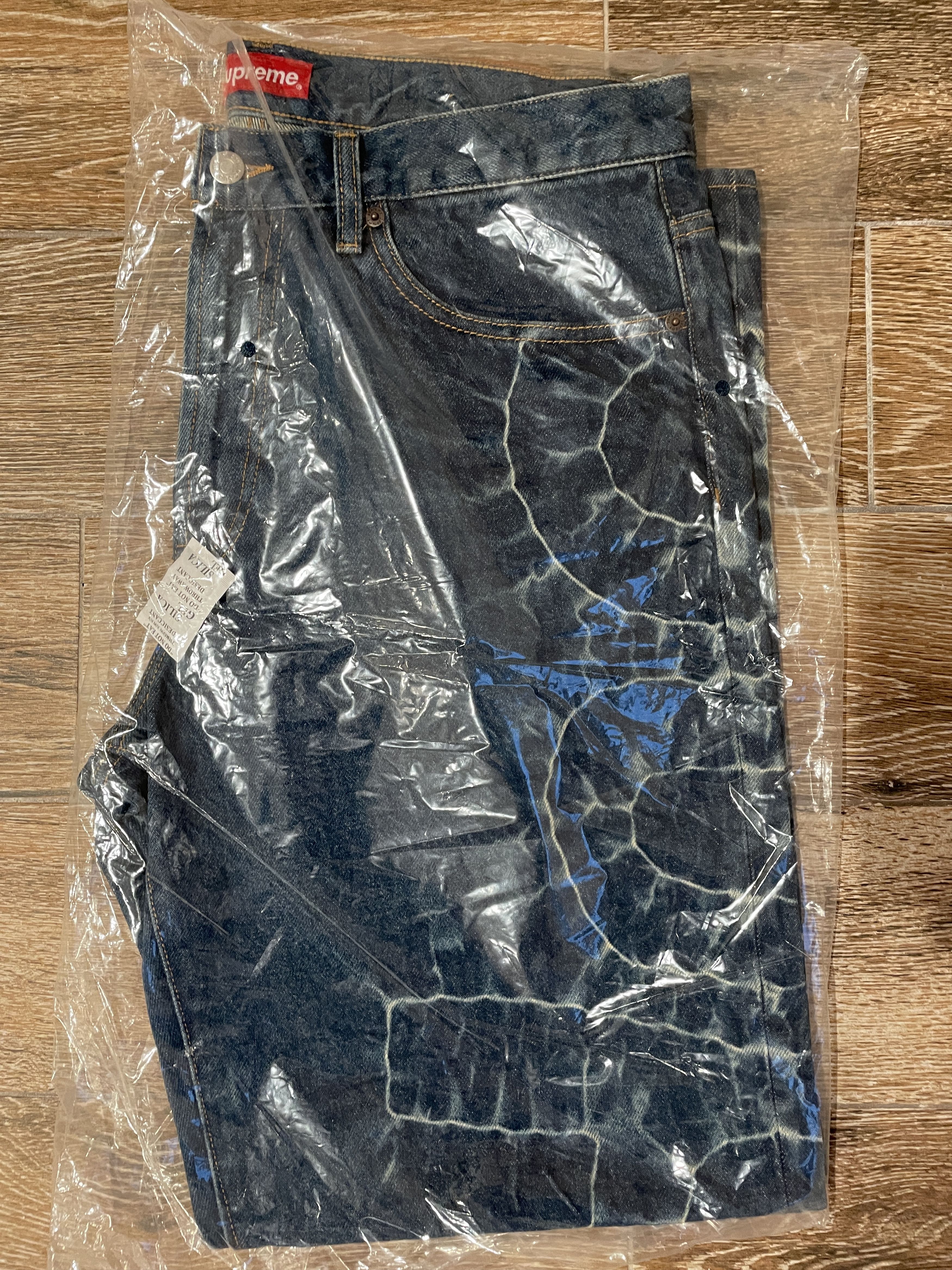Supreme Shibori Jean Rigid Indigo Size 34 Denim NEW SS23