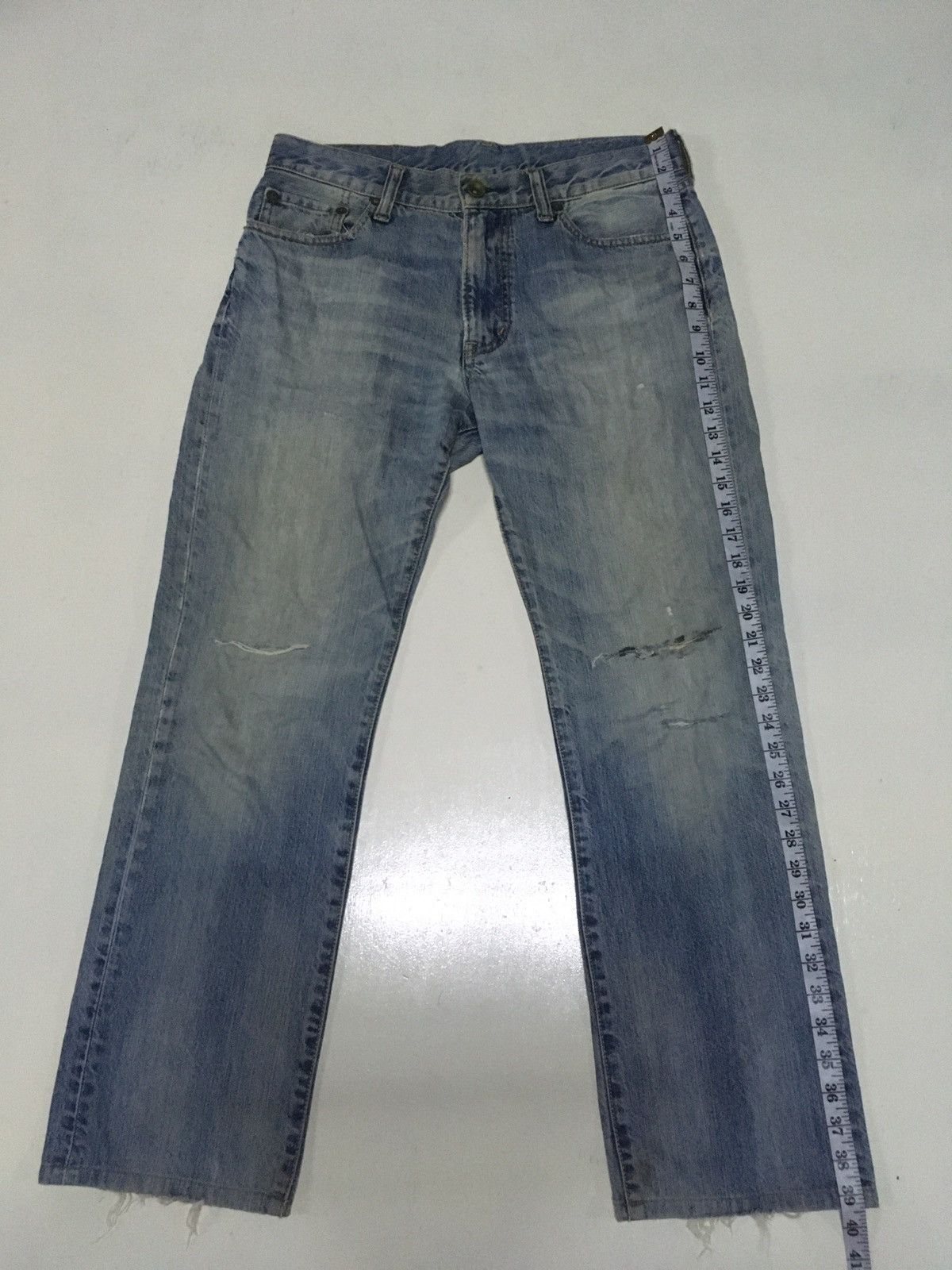 Uniqlo × Vintage Vintage uniqlo distressed jeans Size US 33 - 2 Thumbnail