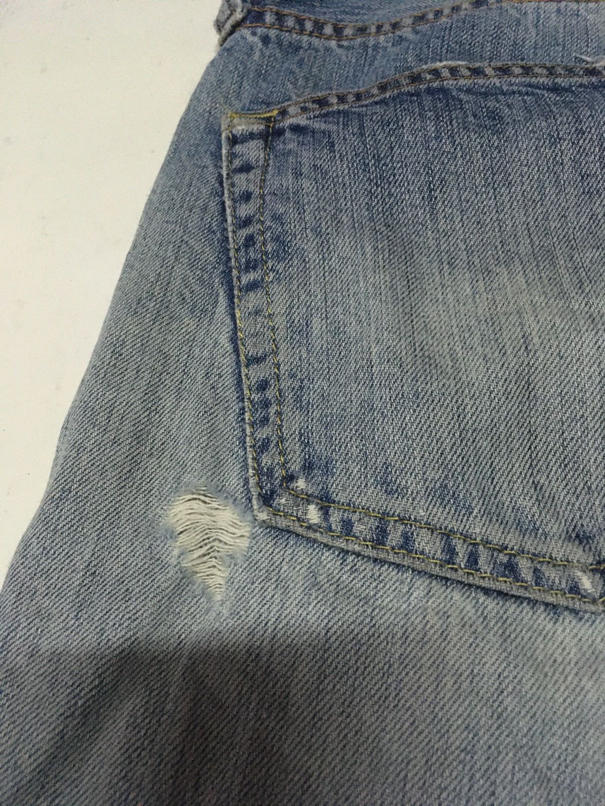 Uniqlo × Vintage Vintage uniqlo distressed jeans Size US 33 - 10 Thumbnail
