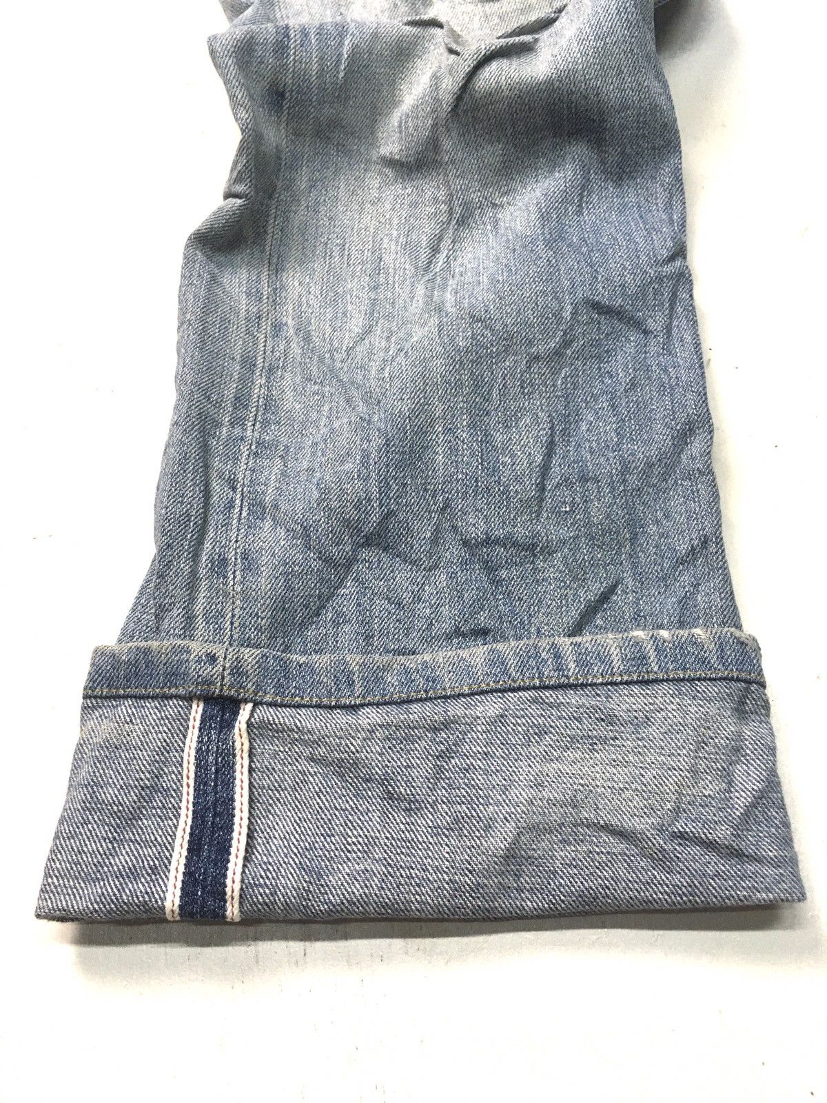Japanese Brand × Uniqlo × Vintage Vintage uniqlo regular fit, distressed selvage jeans japan Size US 32 / EU 48 - 13 Thumbnail