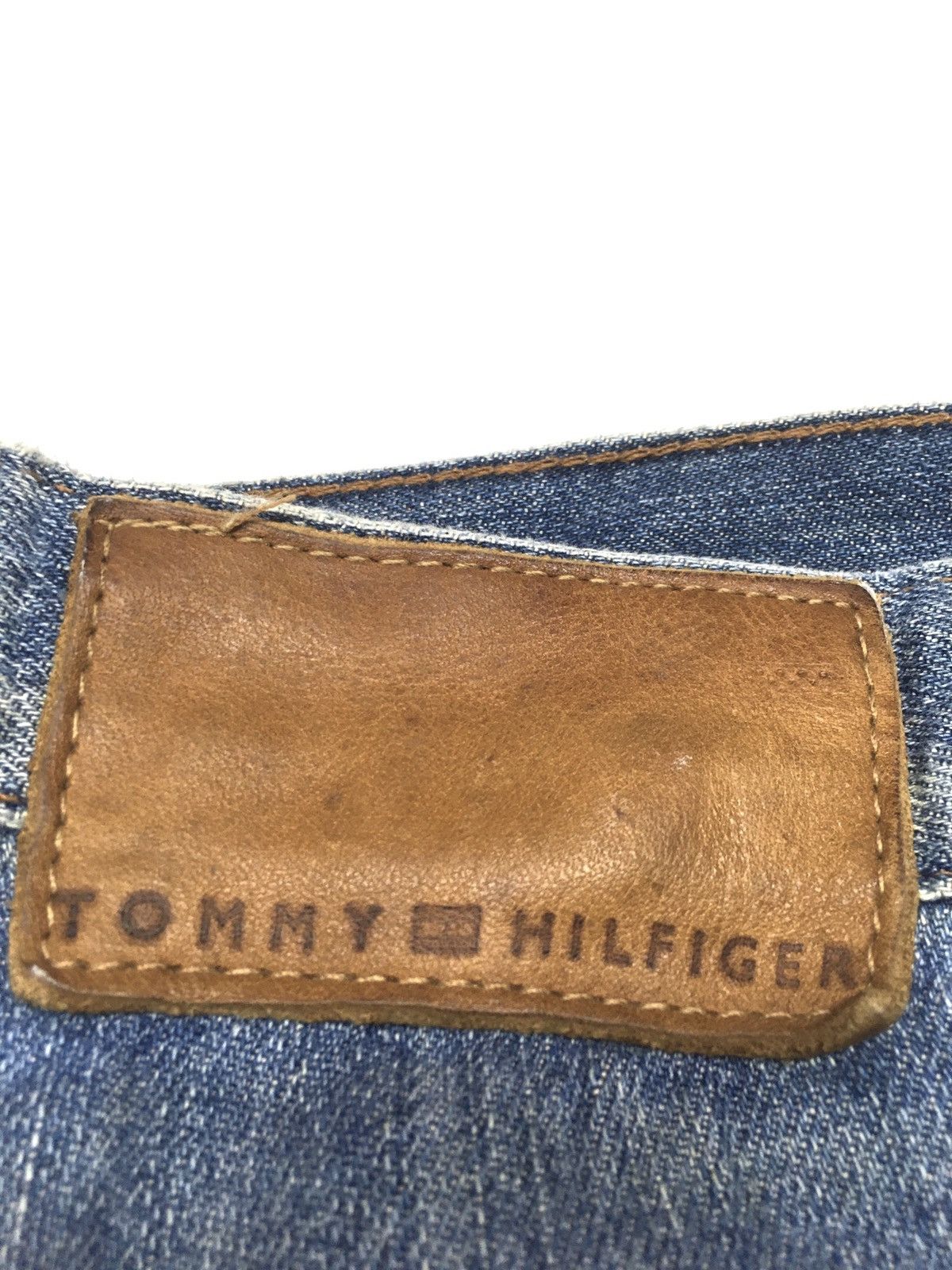 Tommy Hilfiger × Vintage Vintage Tommy Hilfiger classic fit distressed denim Size US 31 - 15 Thumbnail