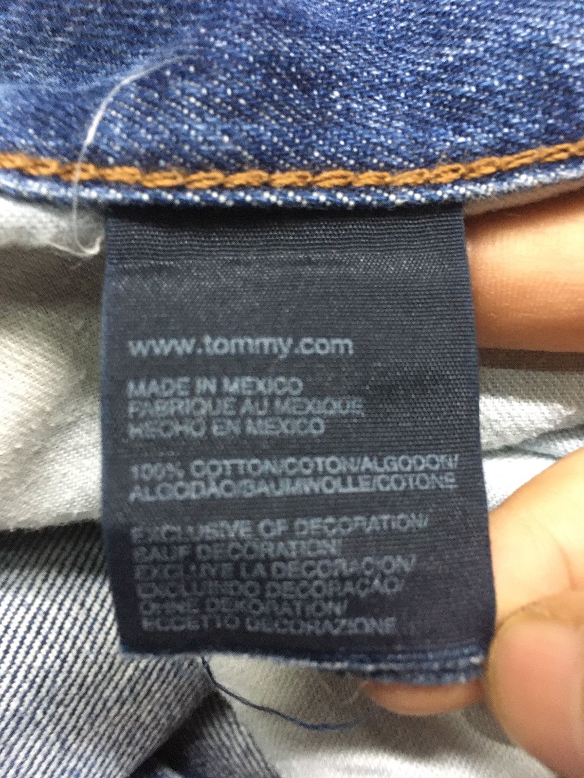 Tommy Hilfiger × Vintage Vintage Tommy Hilfiger classic fit distressed denim Size US 31 - 12 Thumbnail