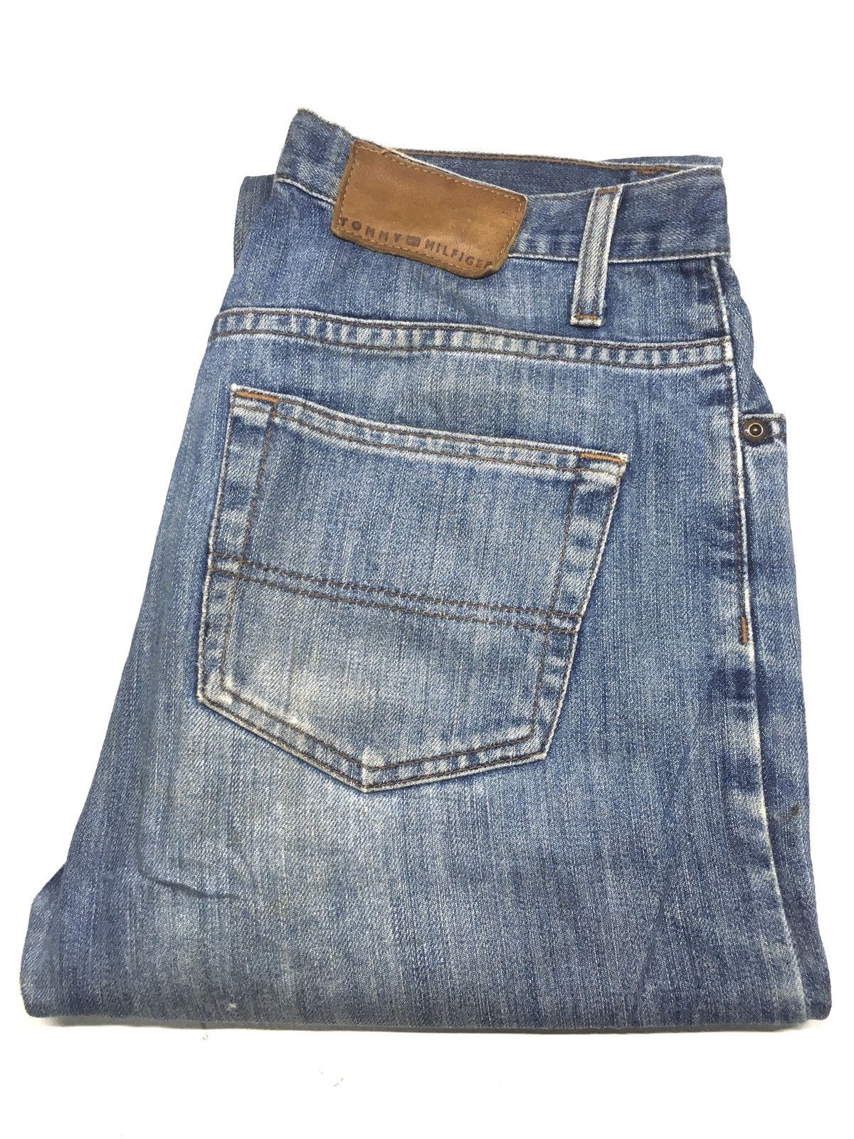 Tommy Hilfiger × Vintage Vintage Tommy Hilfiger classic fit distressed denim Size US 31 - 1 Thumbnail