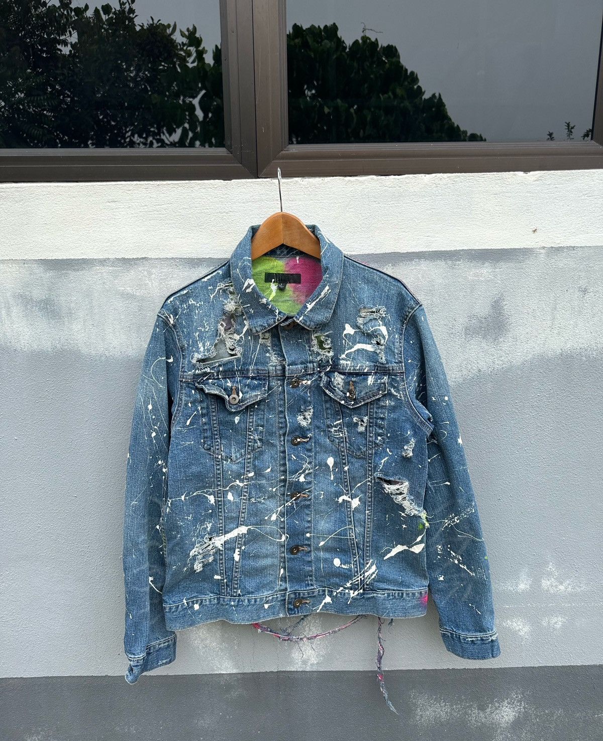 Uniqlo Uniqlo distressed style custom paint denim jacket Size US L / EU 52-54 / 3 - 2 Thumbnail