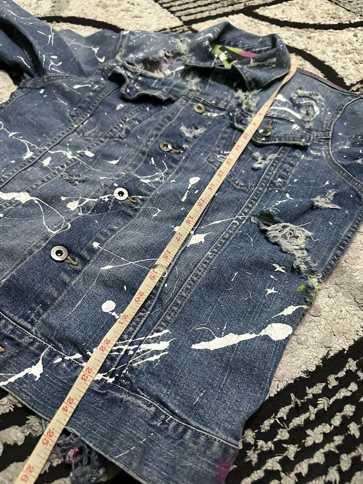 Uniqlo Uniqlo distressed style custom paint denim jacket Size US L / EU 52-54 / 3 - 10 Thumbnail