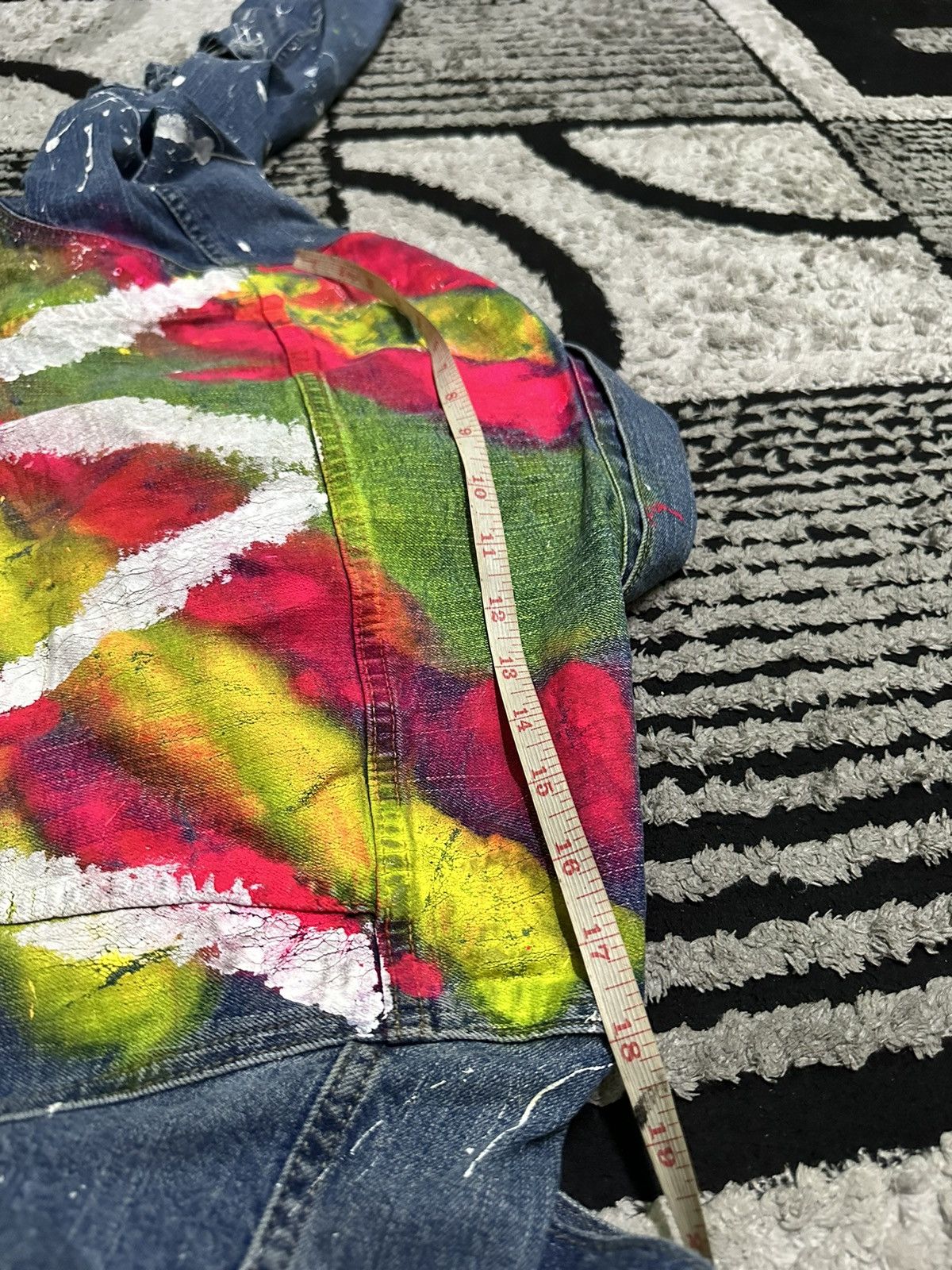 Uniqlo Uniqlo distressed style custom paint denim jacket Size US L / EU 52-54 / 3 - 11 Thumbnail
