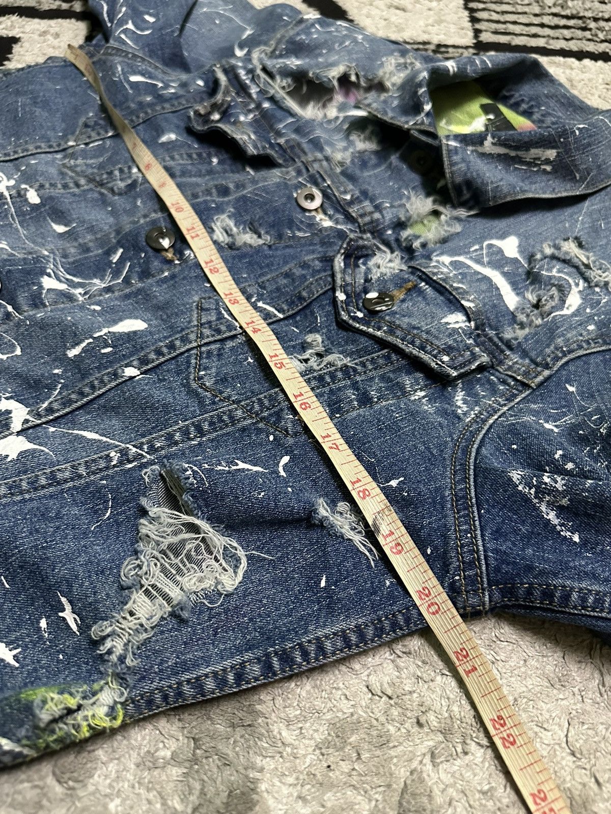 Uniqlo Uniqlo distressed style custom paint denim jacket Size US L / EU 52-54 / 3 - 9 Thumbnail