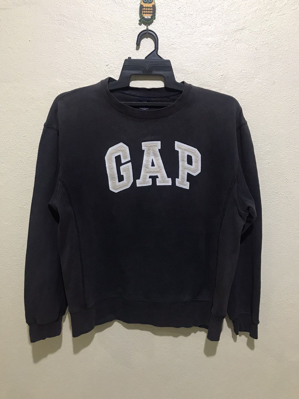 GAP Sweatshirt Embroidered spellout Big Logo size L
