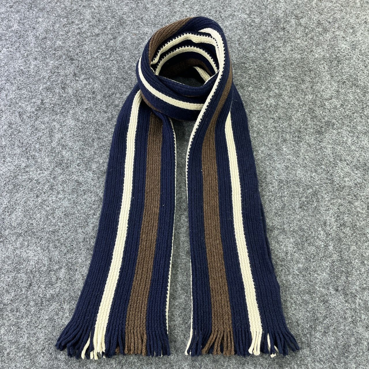 image of Gap Scarf / Muffler / Neckwear T420, Women's