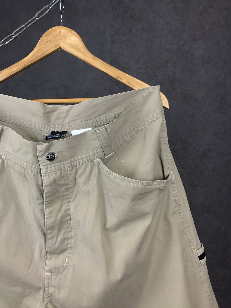 Vintage Nike ACG swoosh vintage multi pocket cargo shorts Size US 36 / EU 52 - 2 Thumbnail