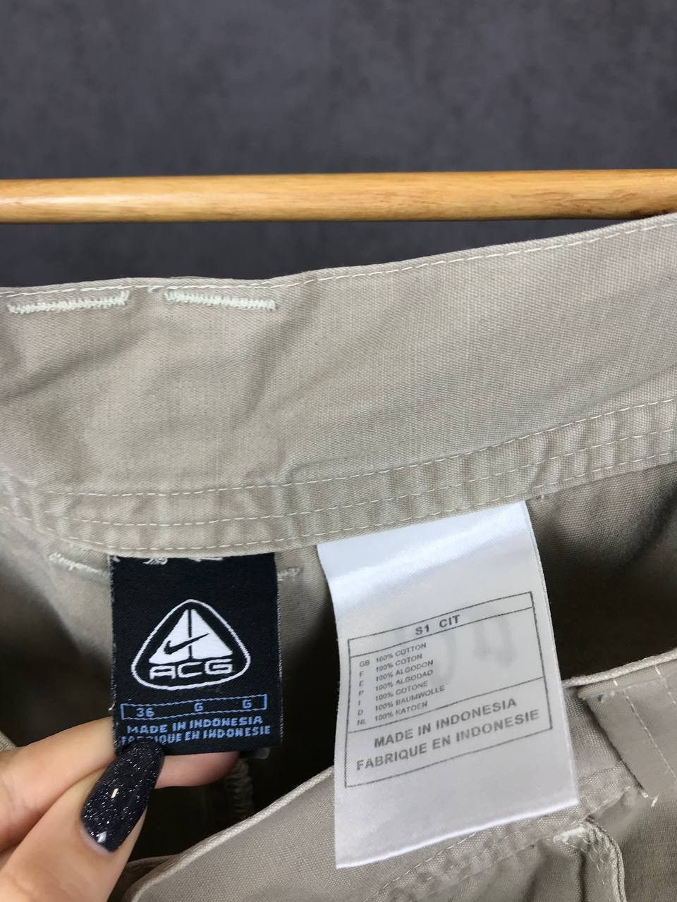 Vintage Nike ACG swoosh vintage multi pocket cargo shorts Size US 36 / EU 52 - 4 Thumbnail