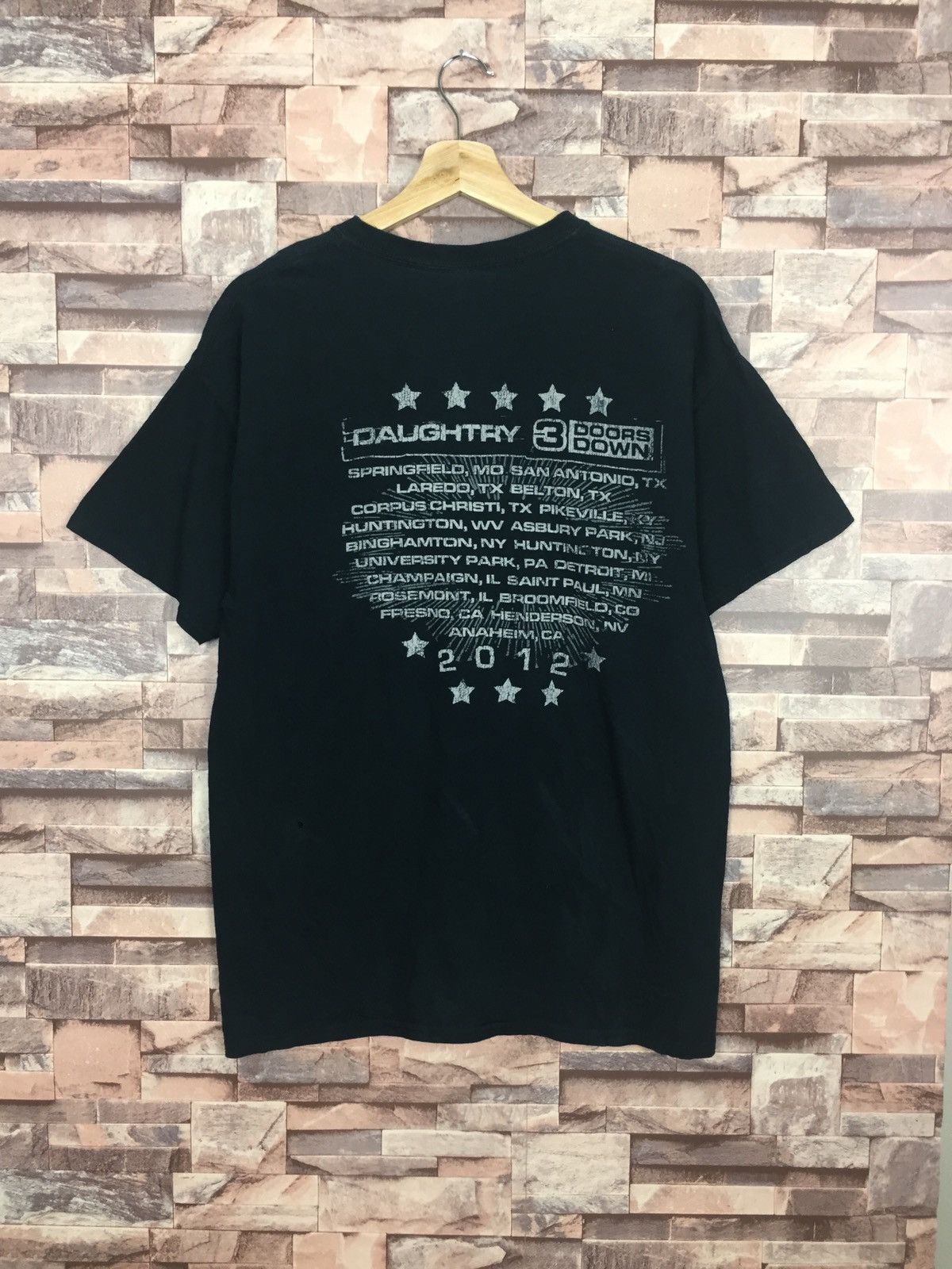 Band Tees 3 Doors Down 2012 Tour Tee #T4-50 Size US L / EU 52-54 / 3 - 2 Thumbnail