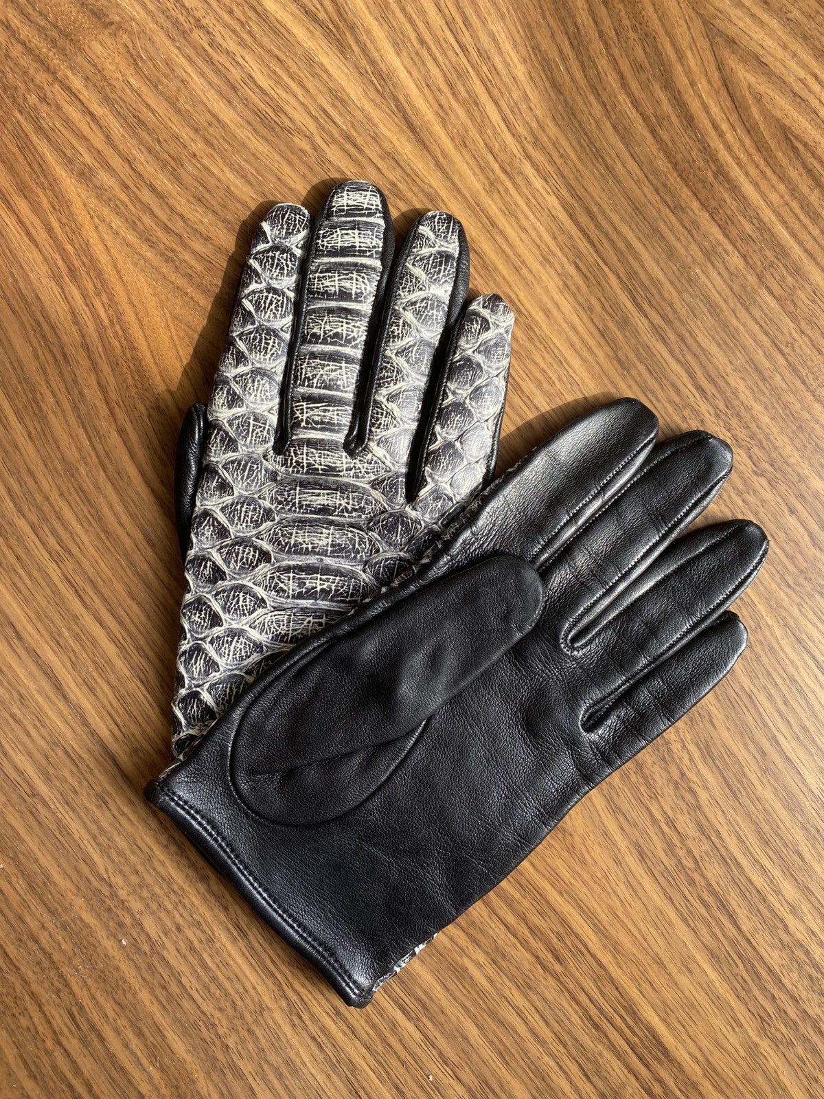 Python & Lamb Leather Gloves