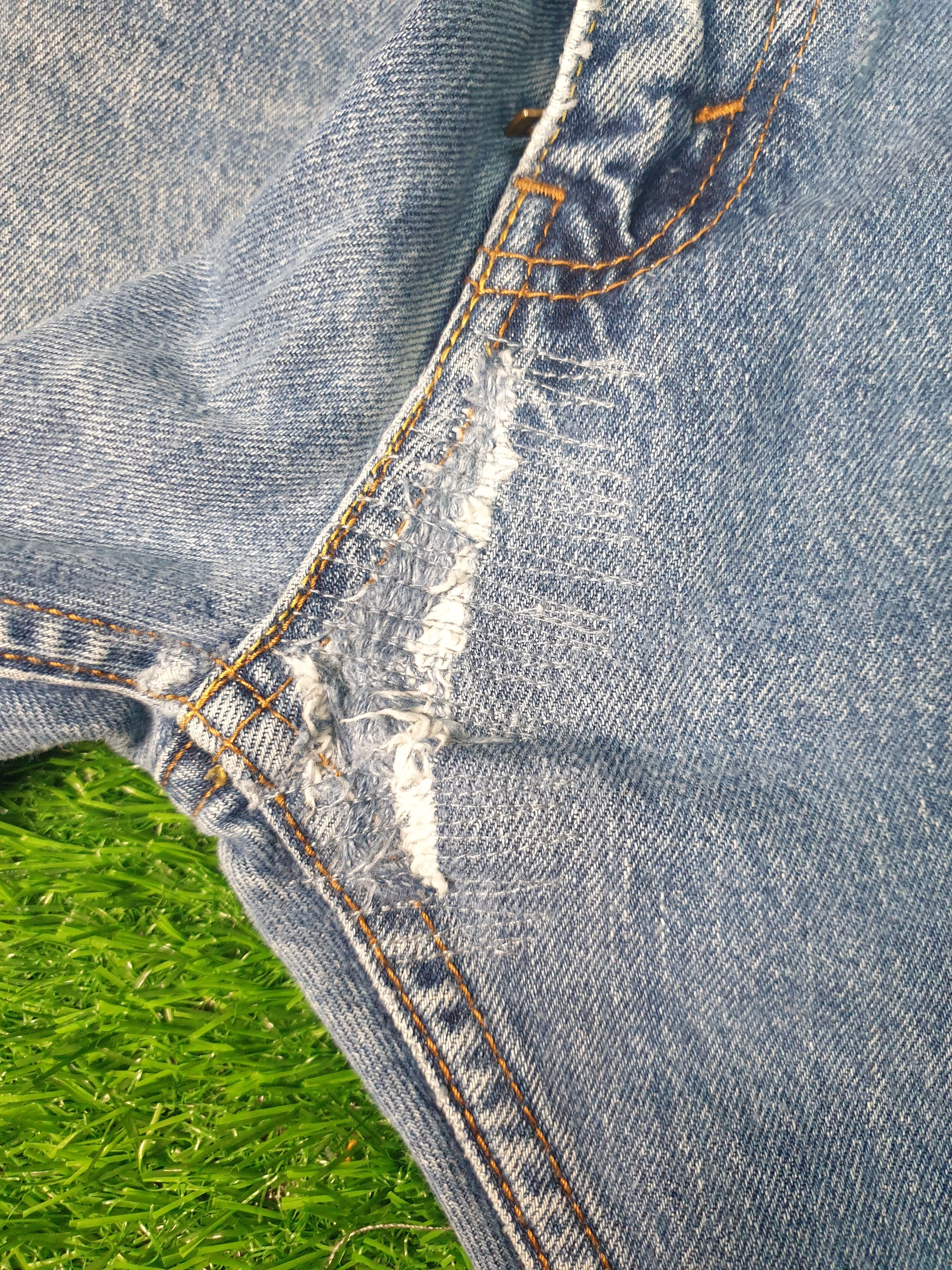 Levi's Vintage LEVIS 505 Light Wash Faded Size 34X30 Jeans L0169 Size US 34 / EU 50 - 6 Thumbnail
