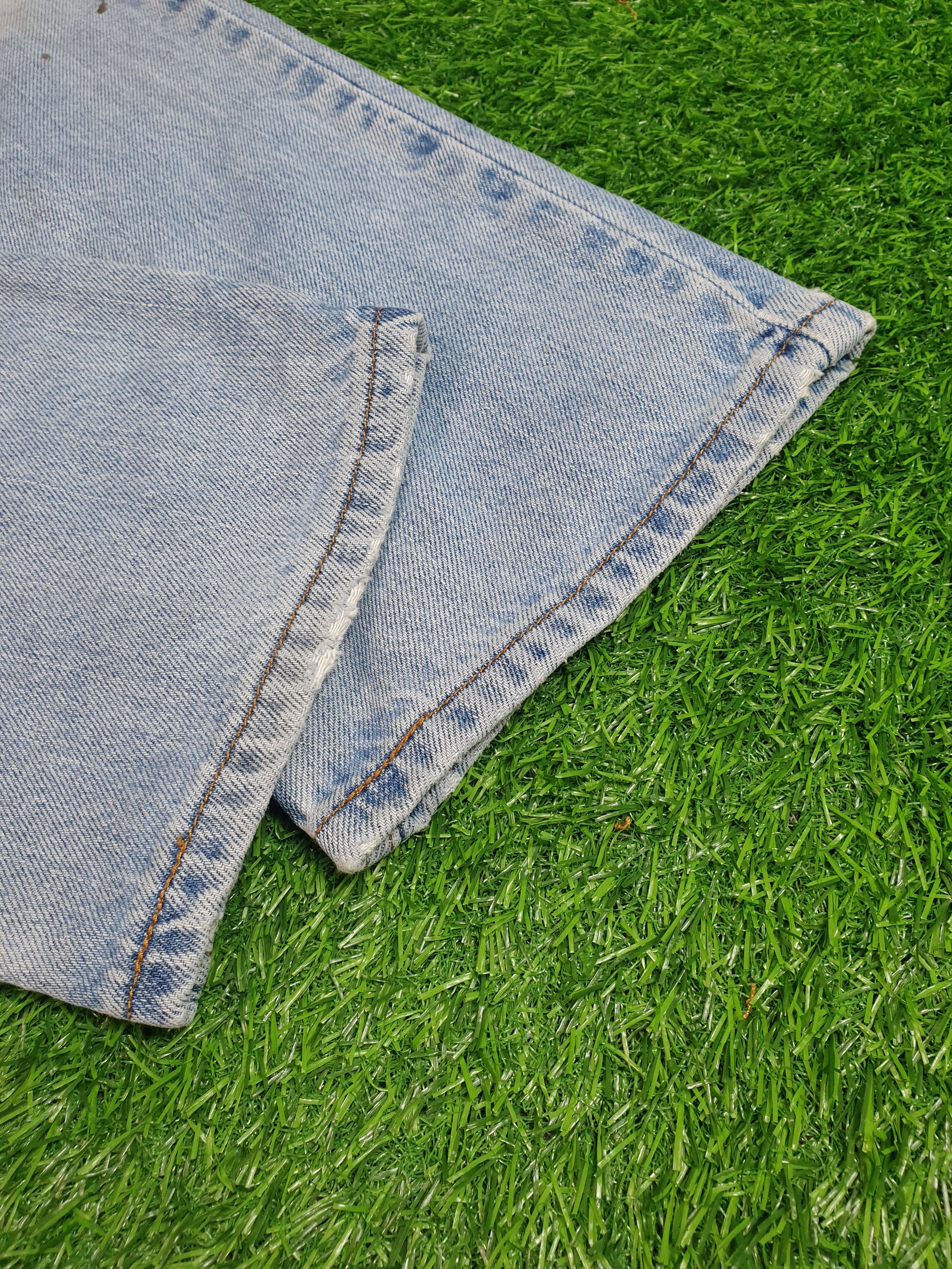 Levi's LEVIS 505 Light Wash Faded Rusty Stain 34X30 Jeans L0158 Size US 34 / EU 50 - 7 Thumbnail