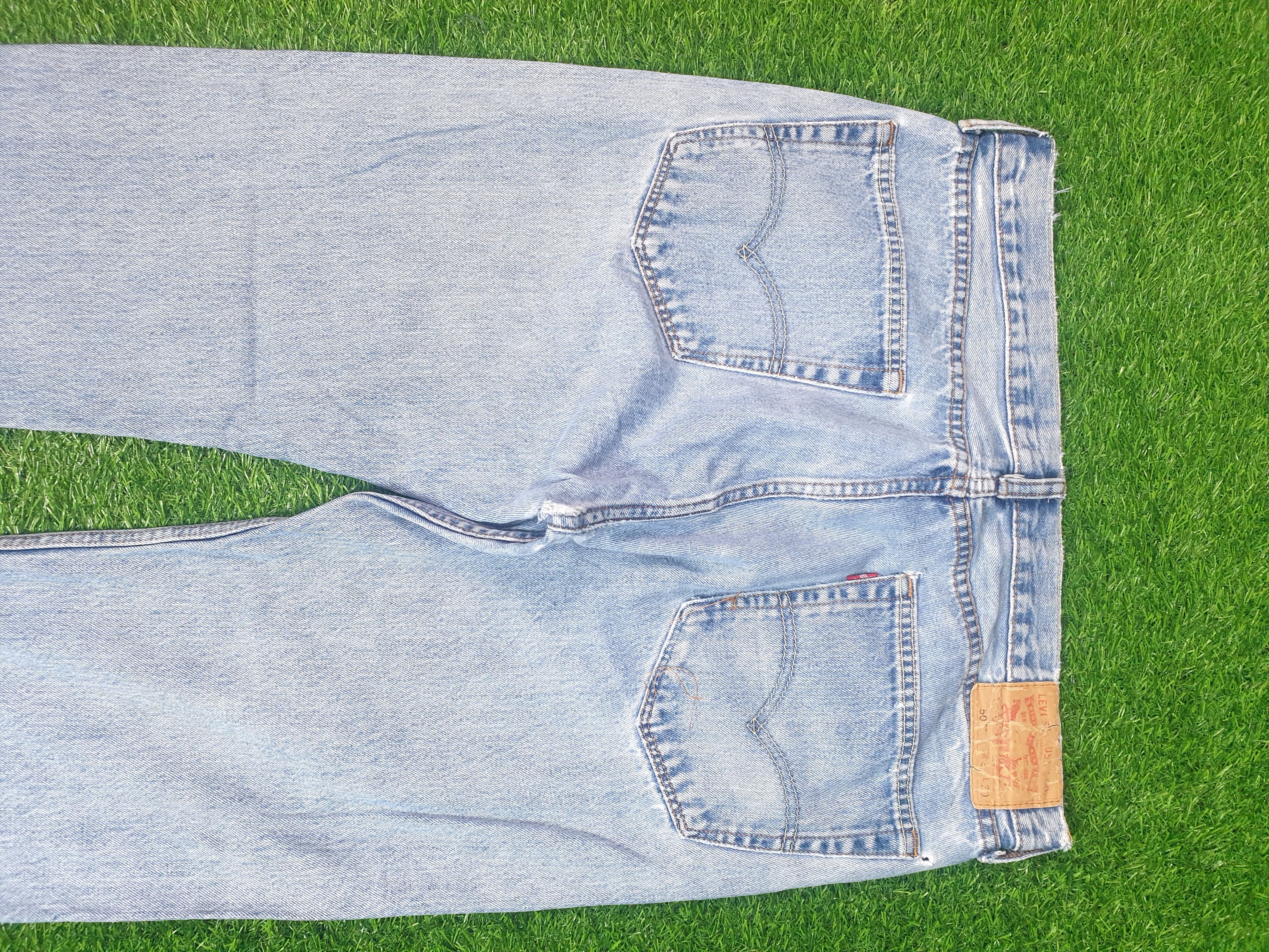 Levi's Vintage Clothing LEVIS 505 Light Wash Distressed Size 36X29.5 Jeans L0177 Size US 36 / EU 52 - 5 Thumbnail