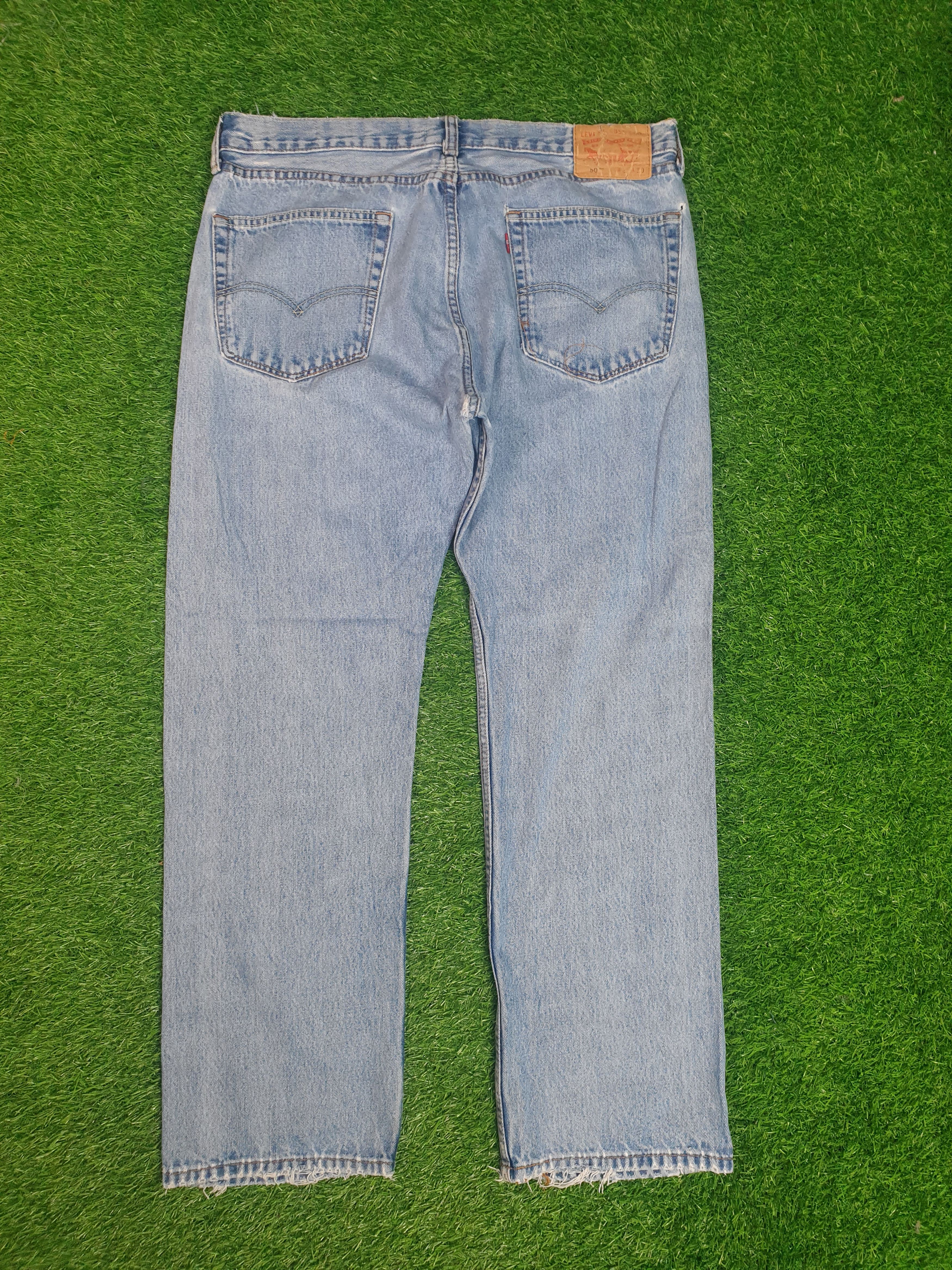 Image of Distressed Denim x Levis Vintage Clothing Levis 505 Light Wash Distressed Size 36X29.5 Jeans L0177 