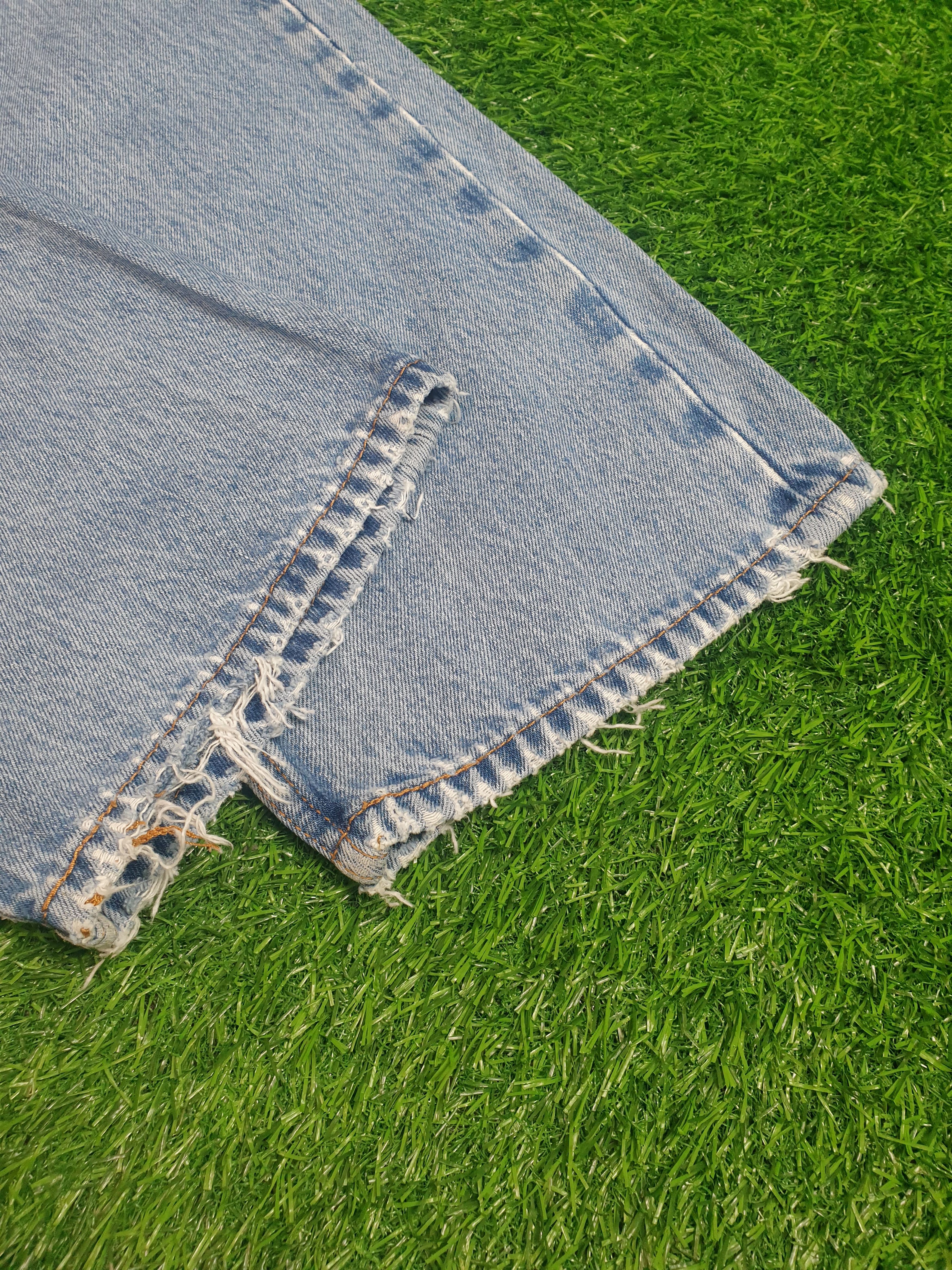 Levi's Vintage Clothing LEVIS 505 Light Wash Distressed Size 36X29.5 Jeans L0177 Size US 36 / EU 52 - 9 Thumbnail