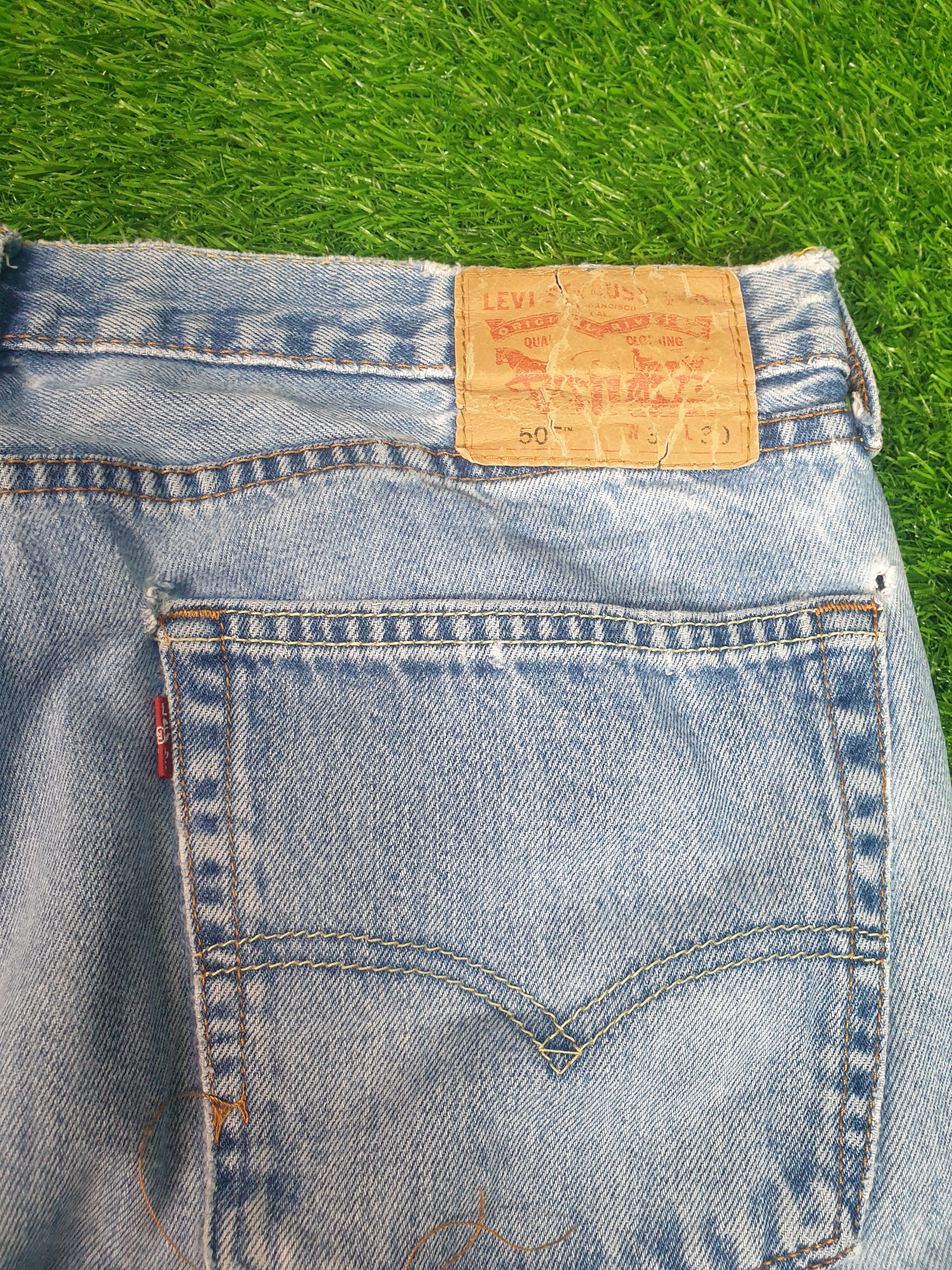 Levi's Vintage Clothing LEVIS 505 Light Wash Distressed Size 36X29.5 Jeans L0177 Size US 36 / EU 52 - 10 Thumbnail