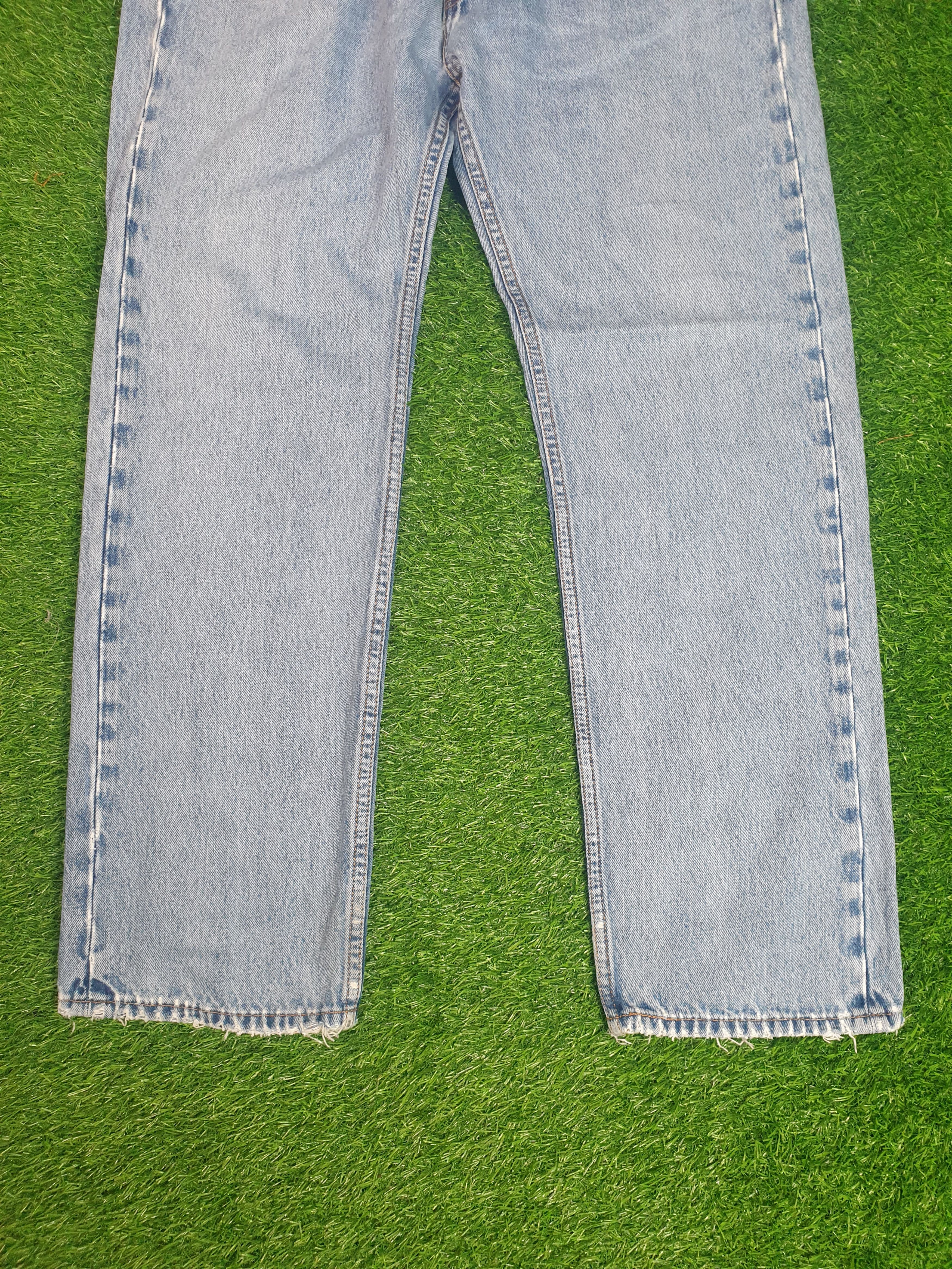 Levi's Vintage Clothing LEVIS 505 Light Wash Distressed Size 36X29.5 Jeans L0177 Size US 36 / EU 52 - 3 Thumbnail