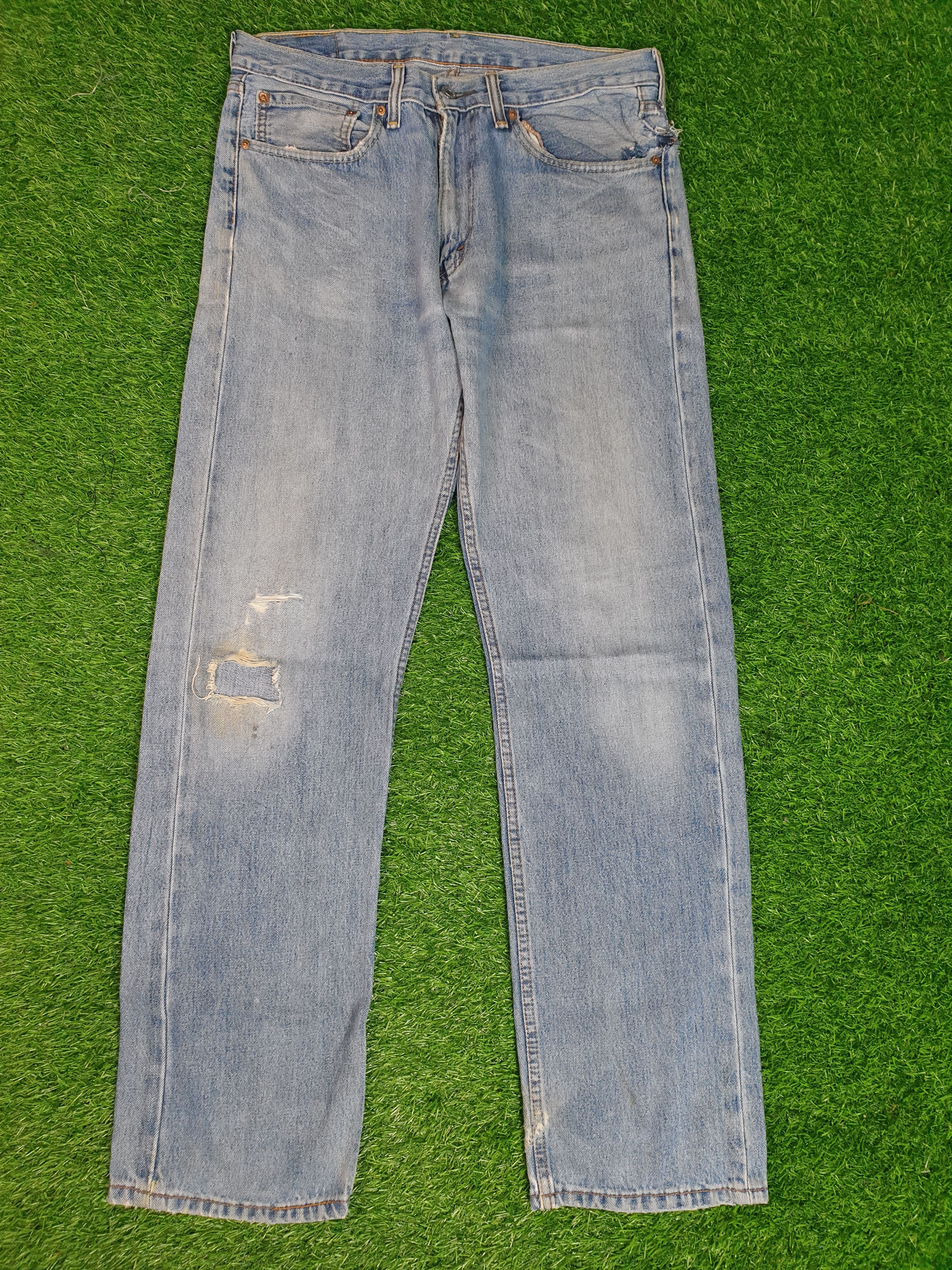 Levi's Vintage LEVIS 505 Faded Distressed Size 34X32.5 Jeans L0091 Size US 34 / EU 50 - 1 Thumbnail