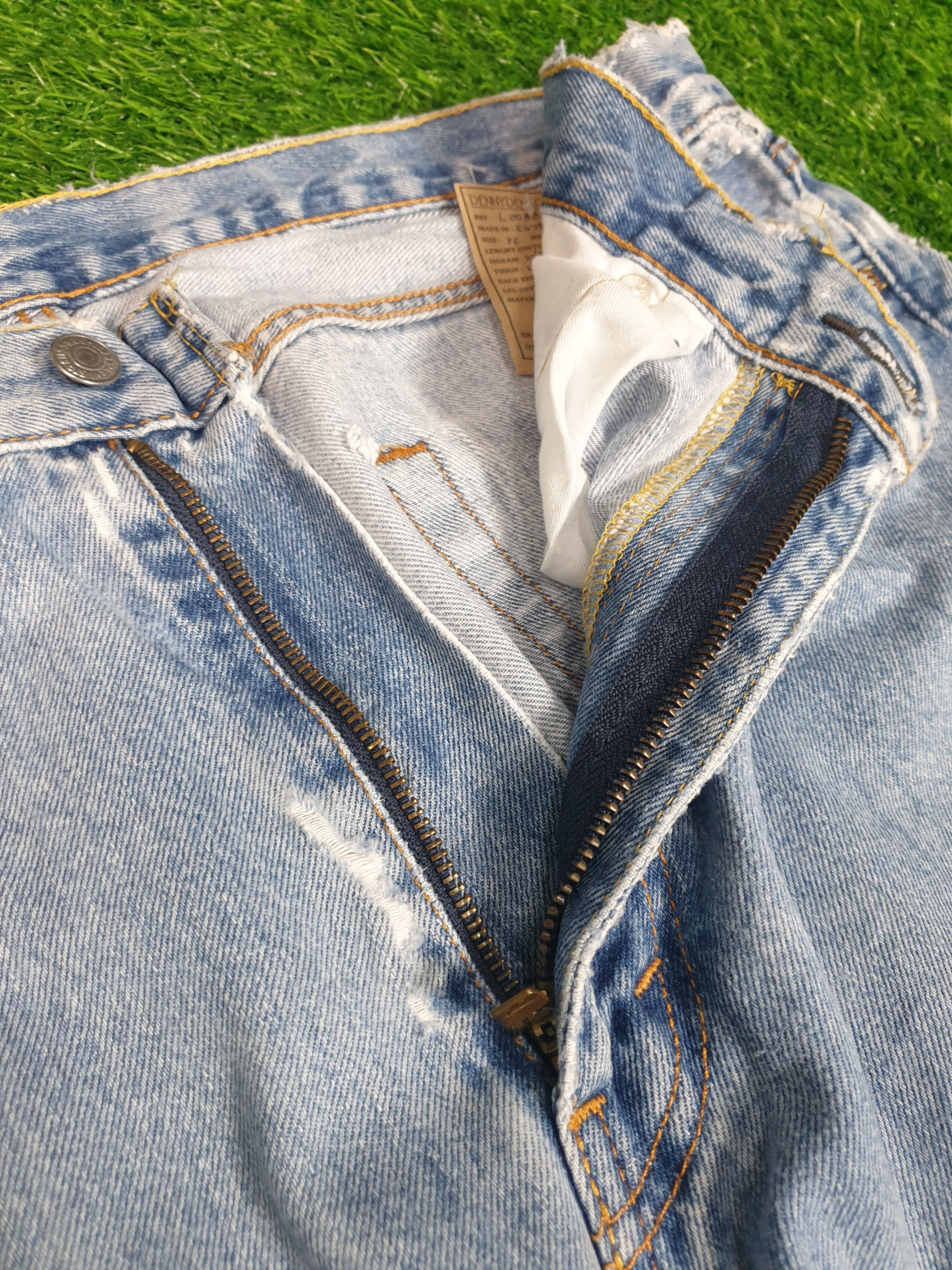 Levi's Vintage Clothing Vintage LEVIS 505 Sun Faded Distressed 36X29.5 Jeans L0088 Size US 36 / EU 52 - 12 Thumbnail