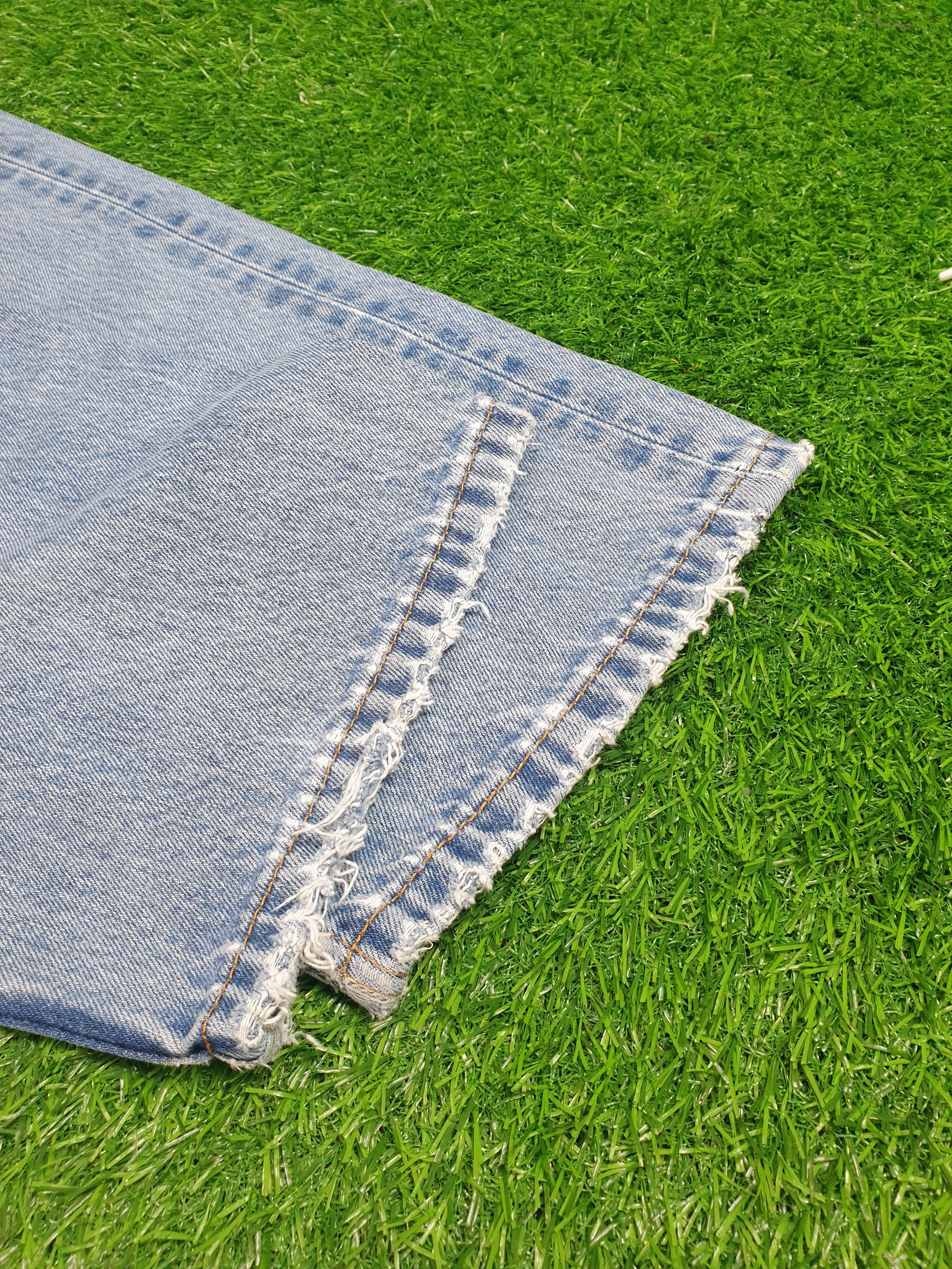 Levi's Vintage Clothing Vintage LEVIS 505 Sun Faded Distressed 36X29.5 Jeans L0088 Size US 36 / EU 52 - 9 Thumbnail