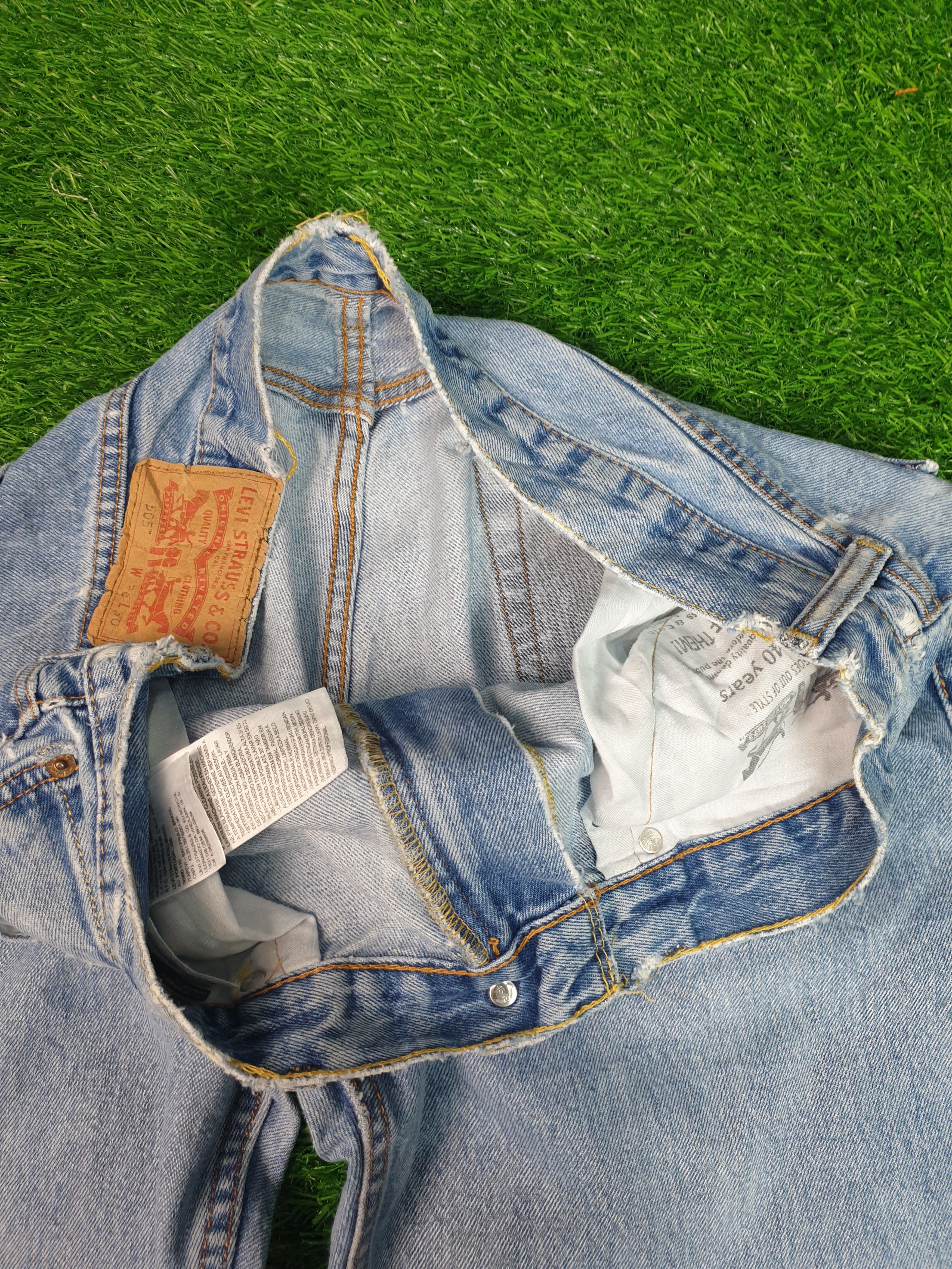 Levi's Vintage Clothing Vintage LEVIS 505 Sun Faded Distressed 36X29.5 Jeans L0088 Size US 36 / EU 52 - 13 Thumbnail