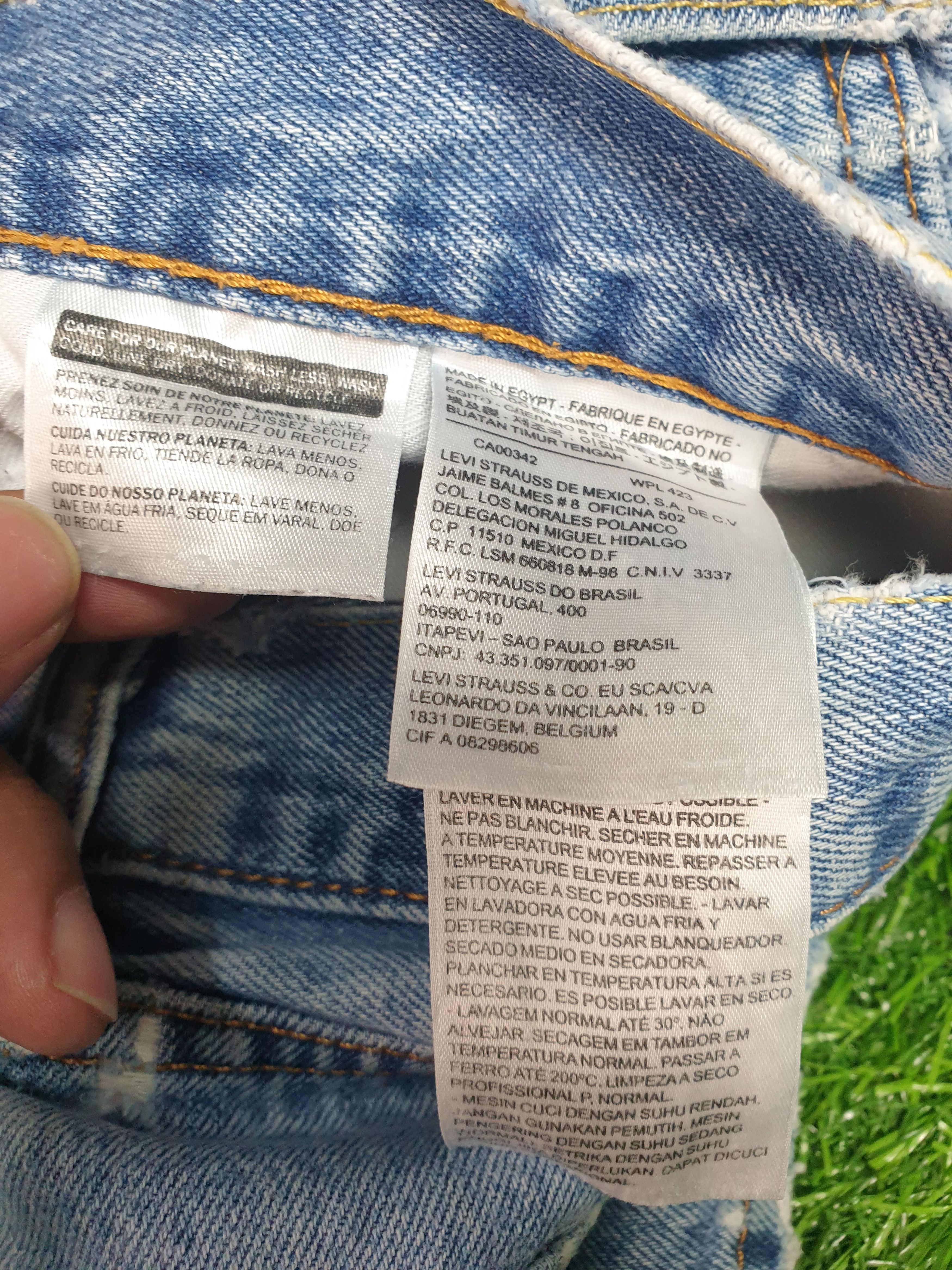 Levi's Vintage Clothing Vintage LEVIS 505 Sun Faded Distressed 36X29.5 Jeans L0088 Size US 36 / EU 52 - 15 Thumbnail