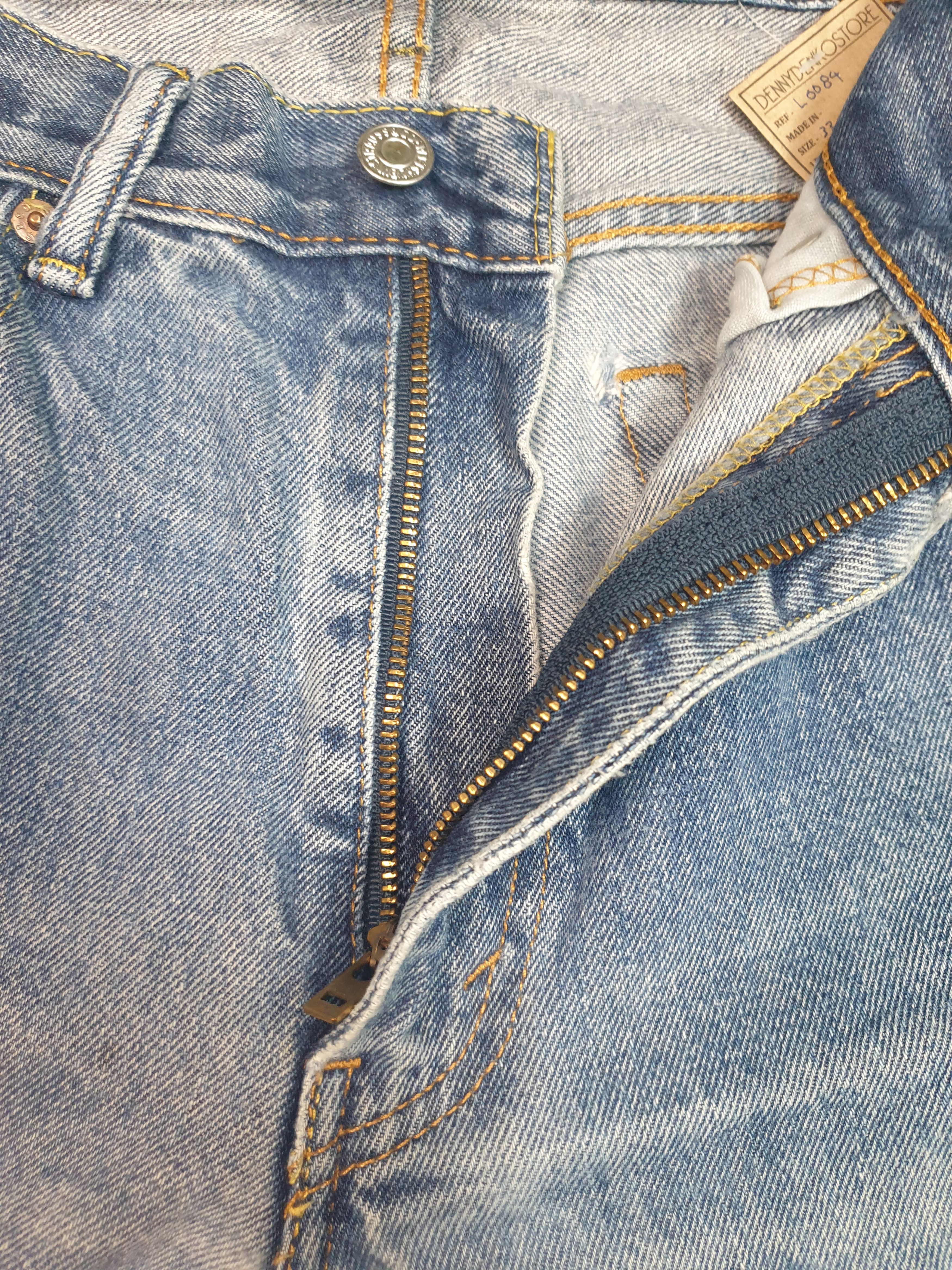 Levi's Vintage Clothing Vintage LEVIS 550 Faded Distressed Size 33X28.5 Jeans L0084 Size US 33 - 7 Thumbnail