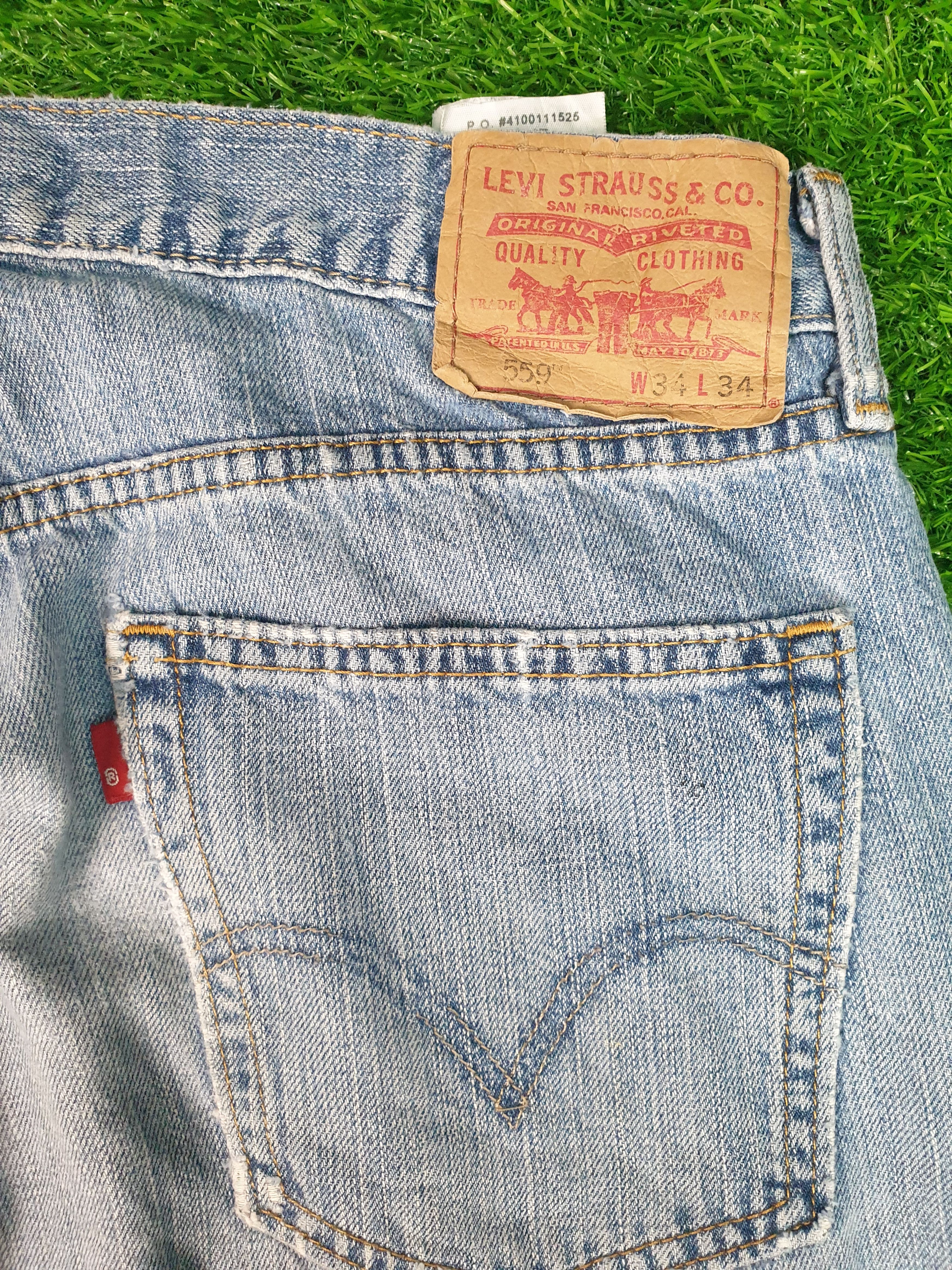 Levi's Vintage Clothing Vintage LEVIS 559 Faded Distressed Size 34X34 Jeans L0085 Size US 35 - 10 Thumbnail