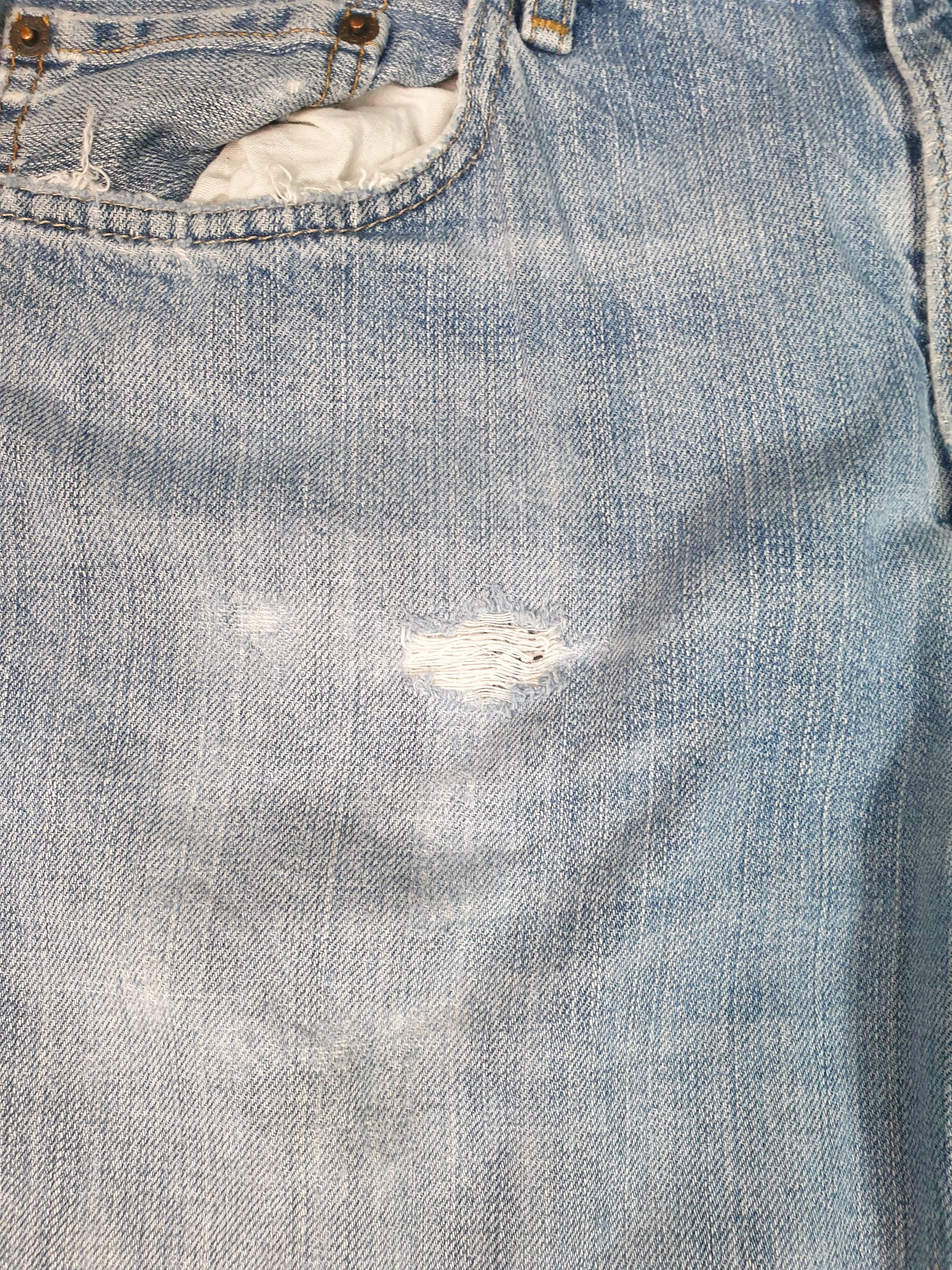 Levi's Vintage Clothing Vintage LEVIS 559 Faded Distressed Size 34X34 Jeans L0085 Size US 35 - 7 Thumbnail