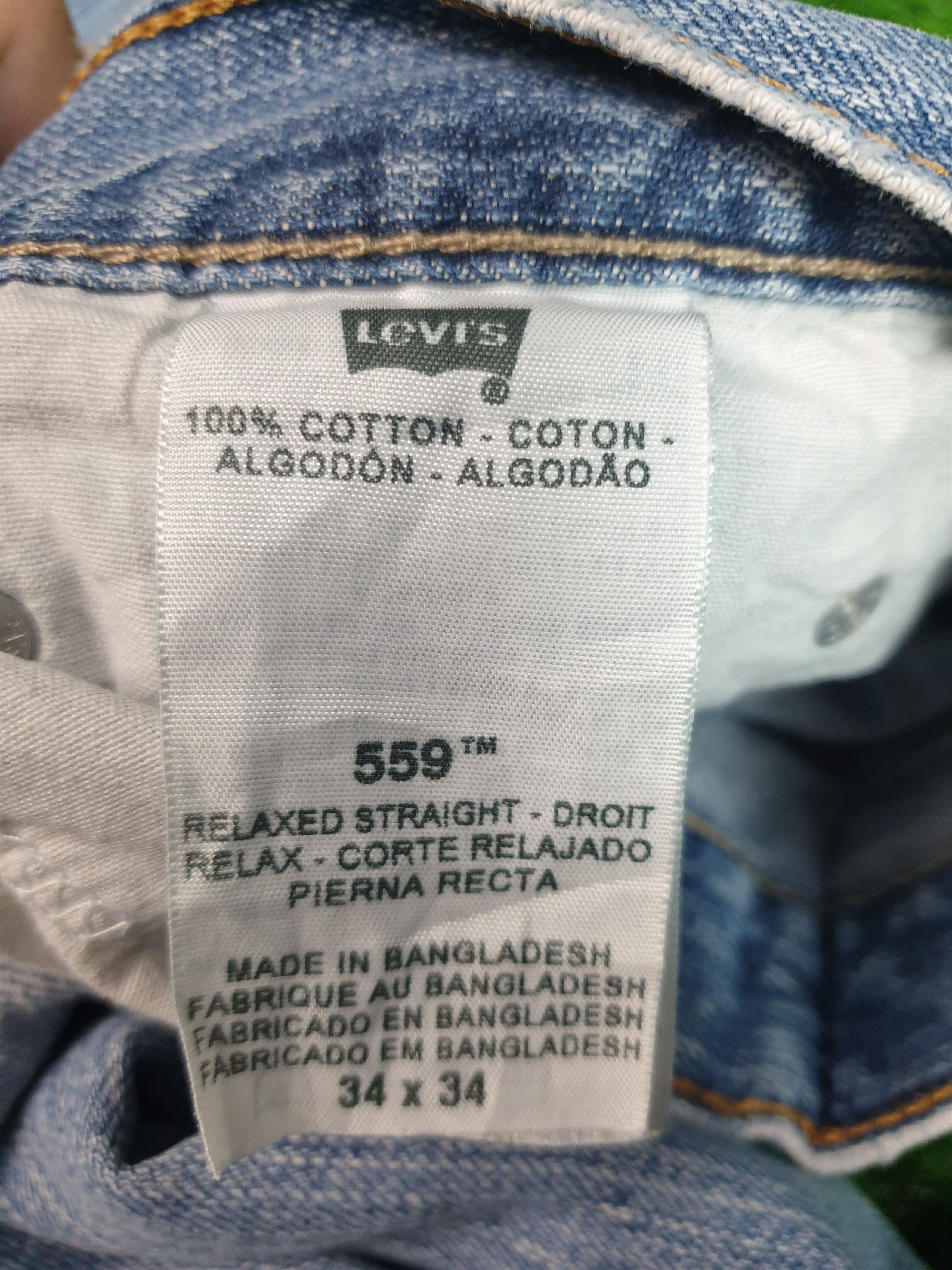 Levi's Vintage Clothing Vintage LEVIS 559 Faded Distressed Size 34X34 Jeans L0085 Size US 35 - 13 Thumbnail