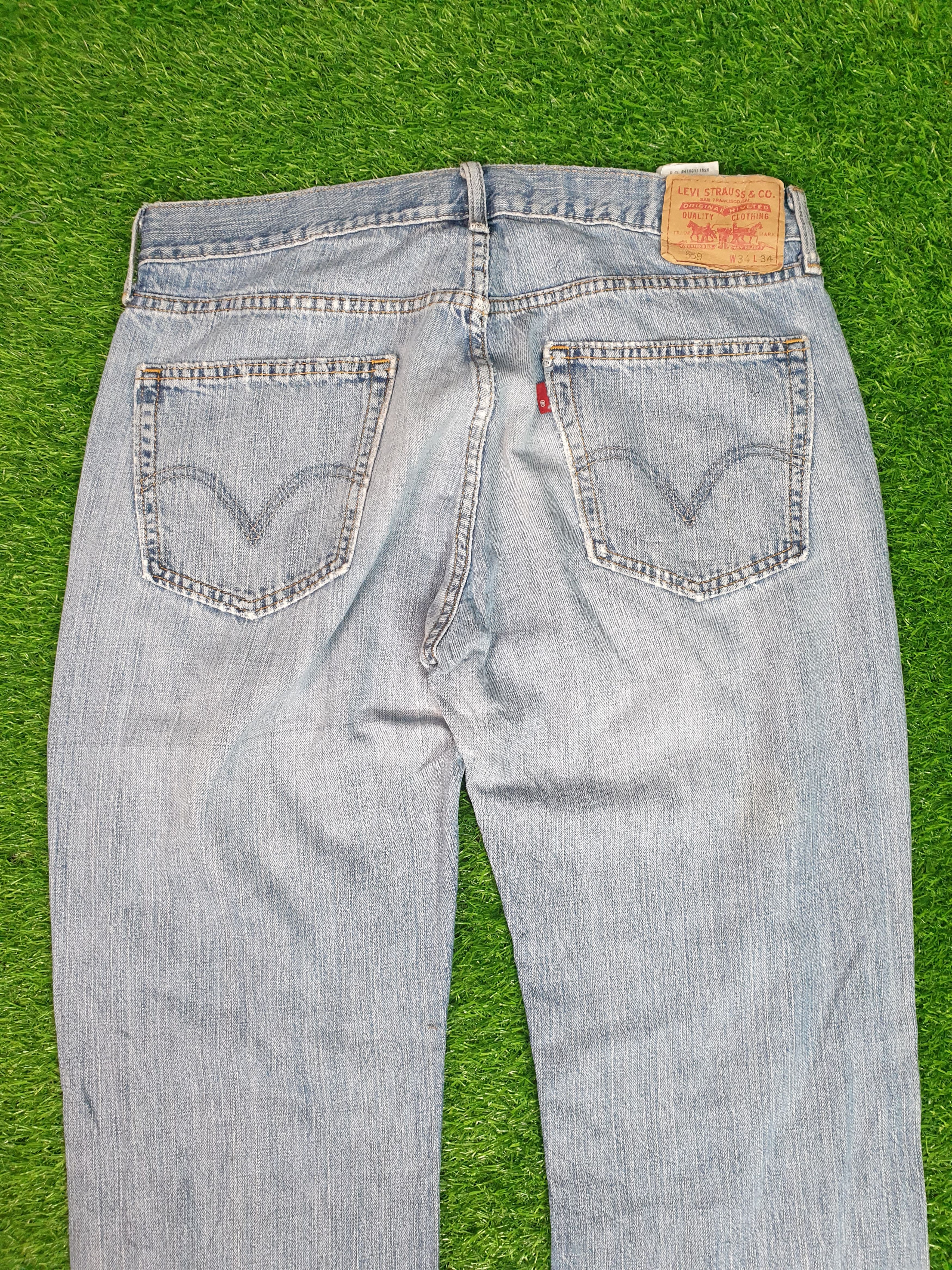 Levi's Vintage Clothing Vintage LEVIS 559 Faded Distressed Size 34X34 Jeans L0085 Size US 35 - 9 Thumbnail