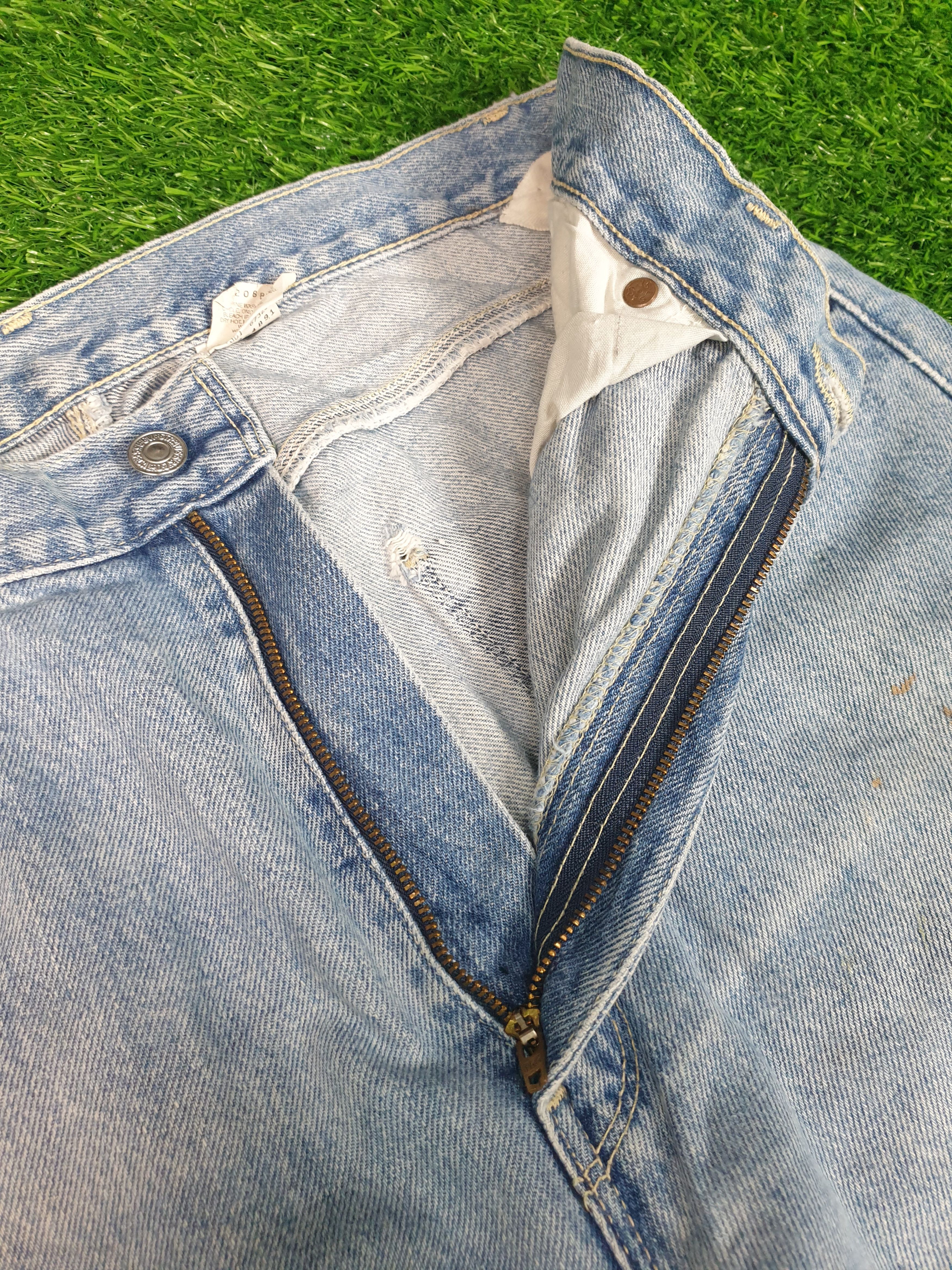 Levi's Vintage Clothing Vintage LEVIS 557 Flare Faded Bootcut 34X32 Jeans L0099 Size US 34 / EU 50 - 6 Thumbnail