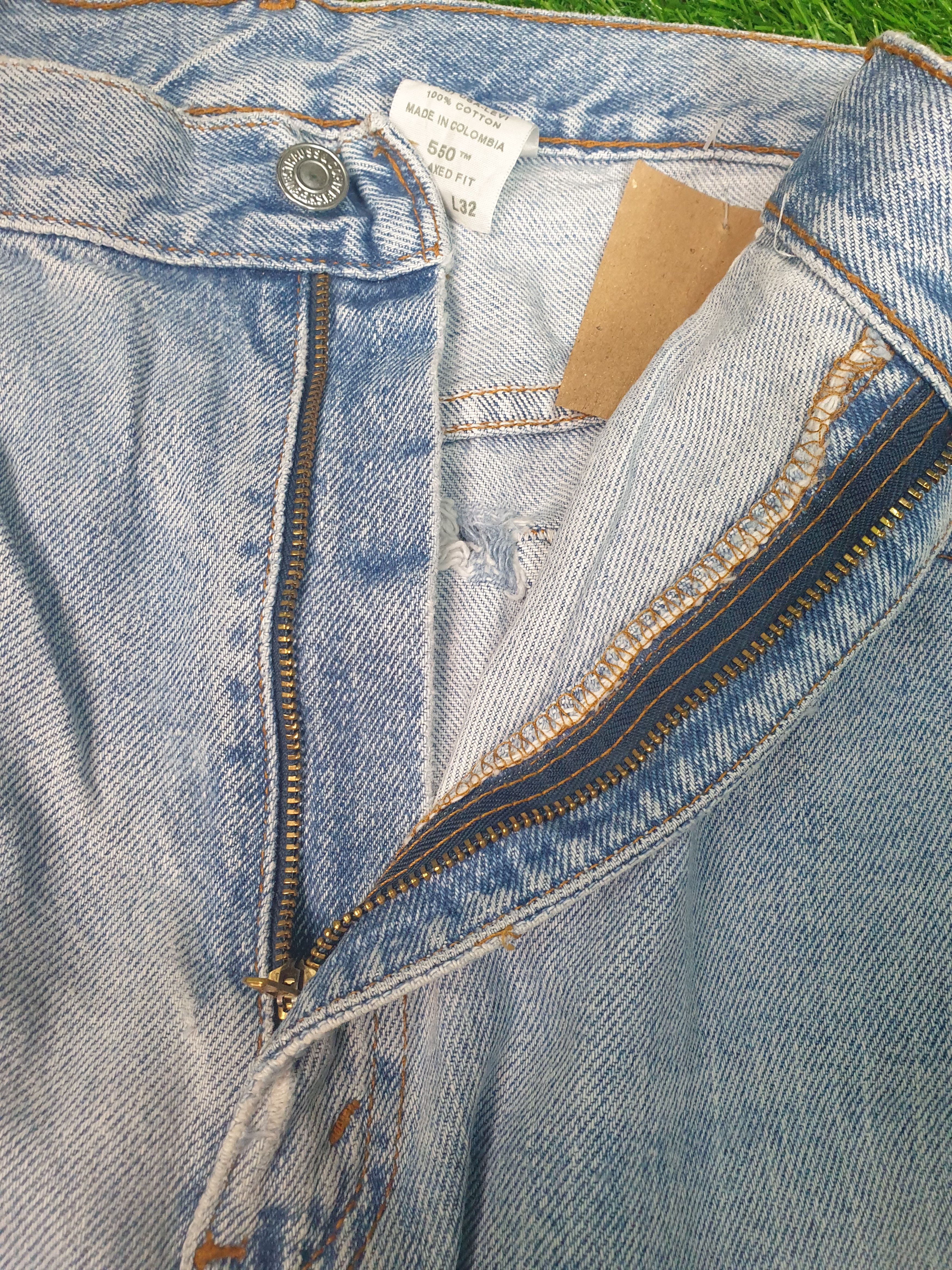 Levi's Vintage Clothing Vintage LEVIS 550 Faded Distressed Size 39X33 Jeans L0082 Size US 39 - 6 Thumbnail