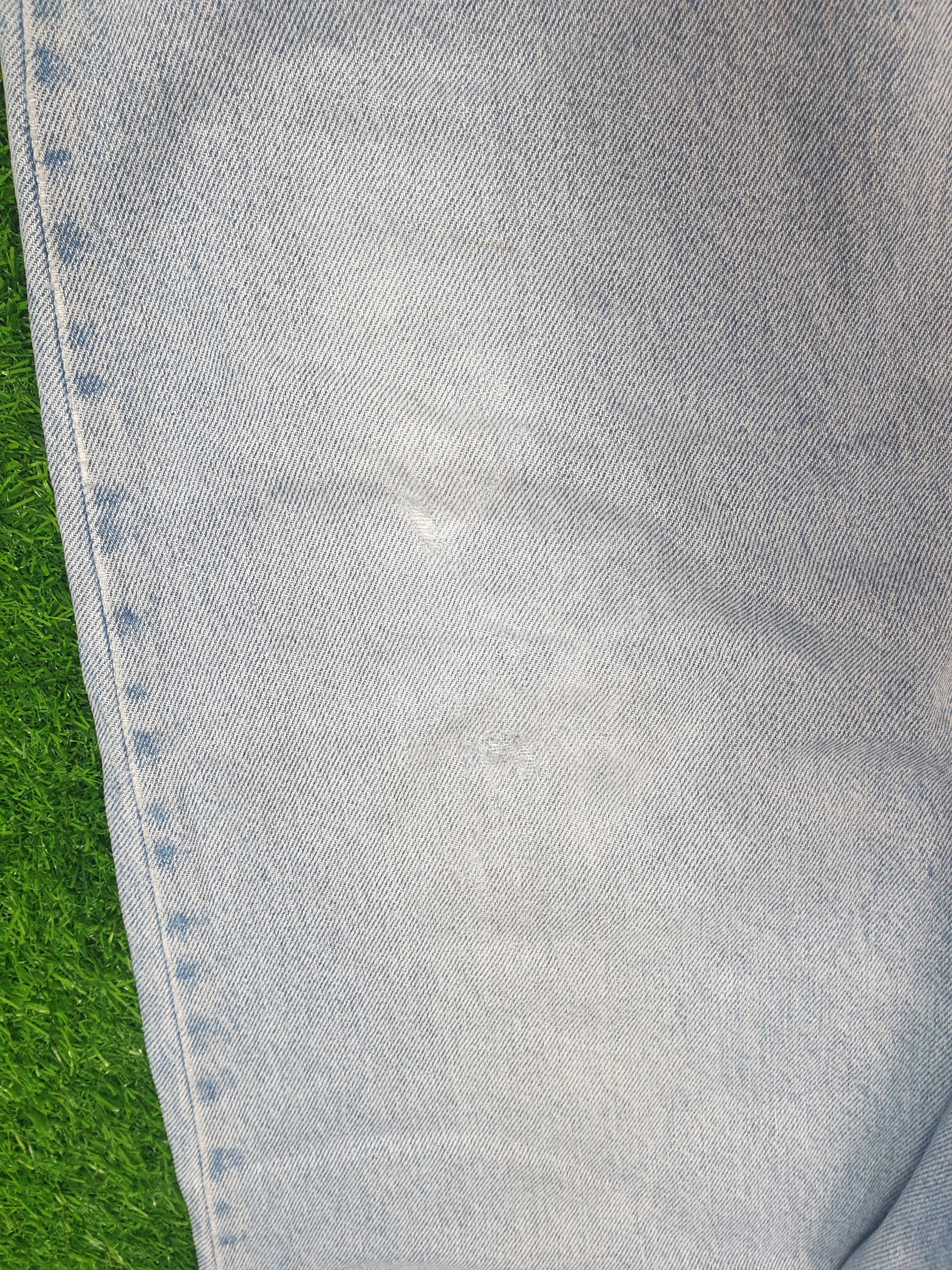 Levi's Vintage Clothing Vintage LEVIS 550 Faded Distressed Size 39X33 Jeans L0082 Size US 39 - 4 Thumbnail