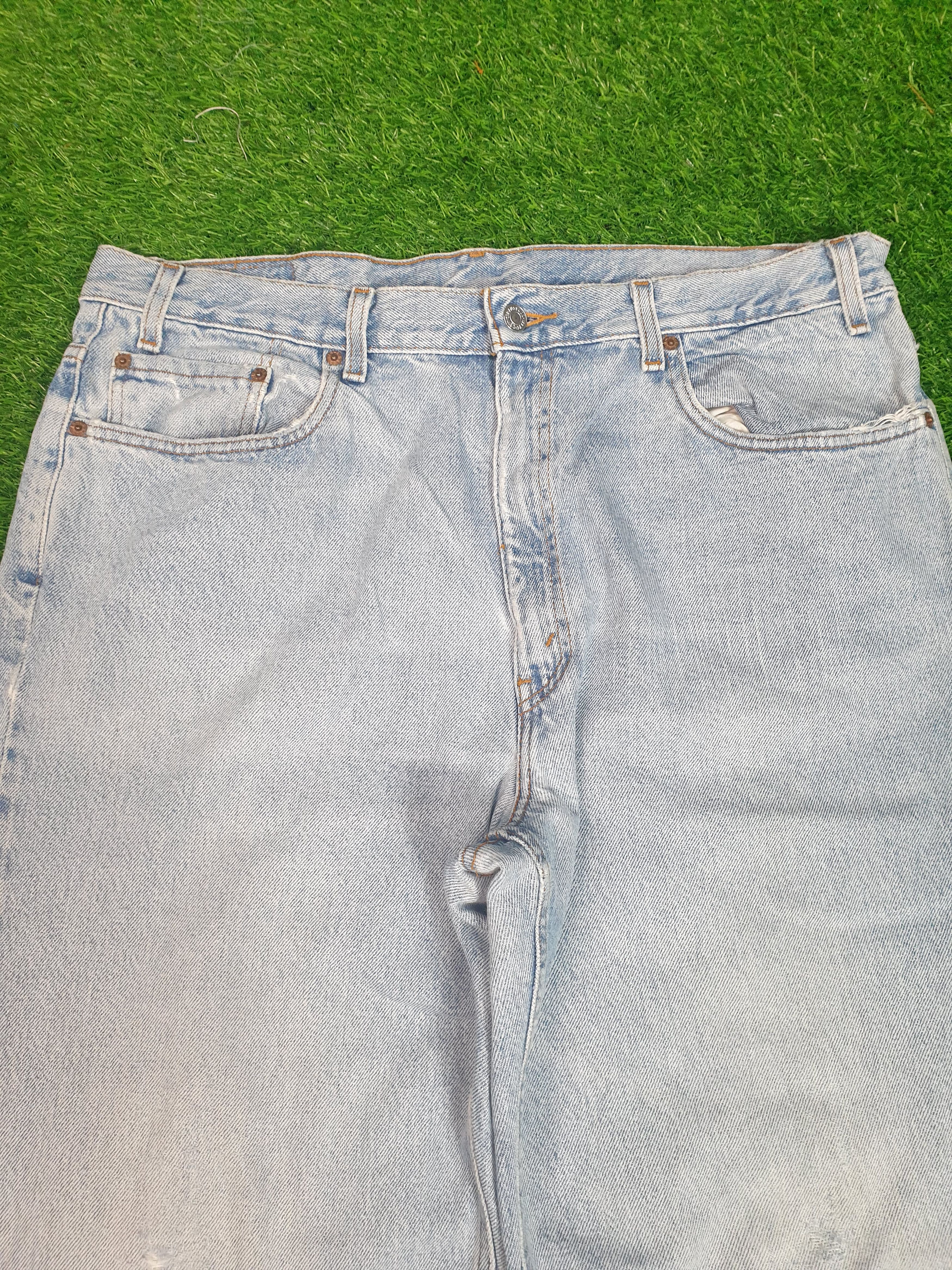 Levi's Vintage Clothing Vintage LEVIS 550 Faded Distressed Size 39X33 Jeans L0082 Size US 39 - 5 Thumbnail