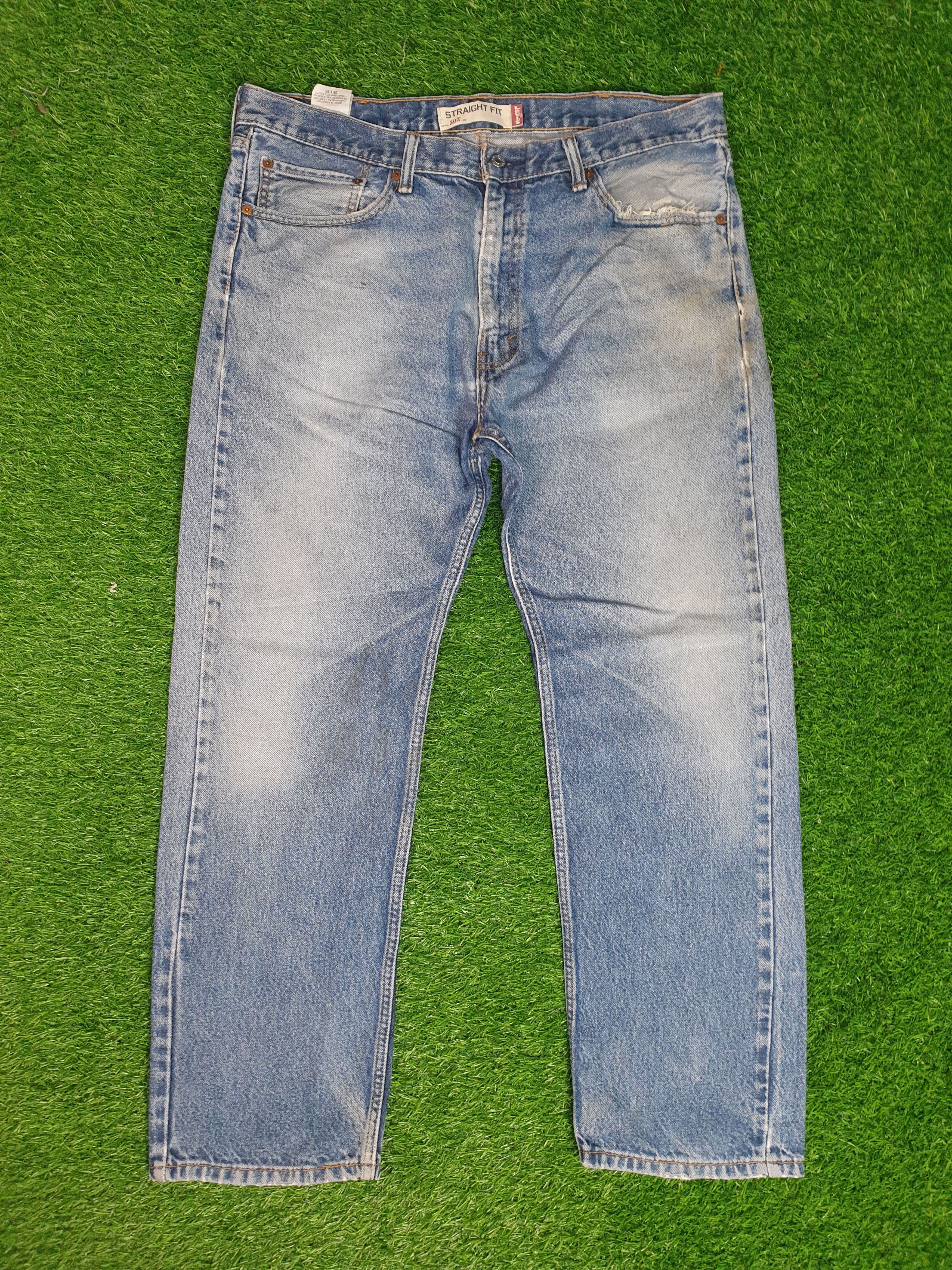 image of Distressed Denim x Levis Vintage Clothing Vintage Levis 505 Faded Distressed Size 38X30 Jeans L0113