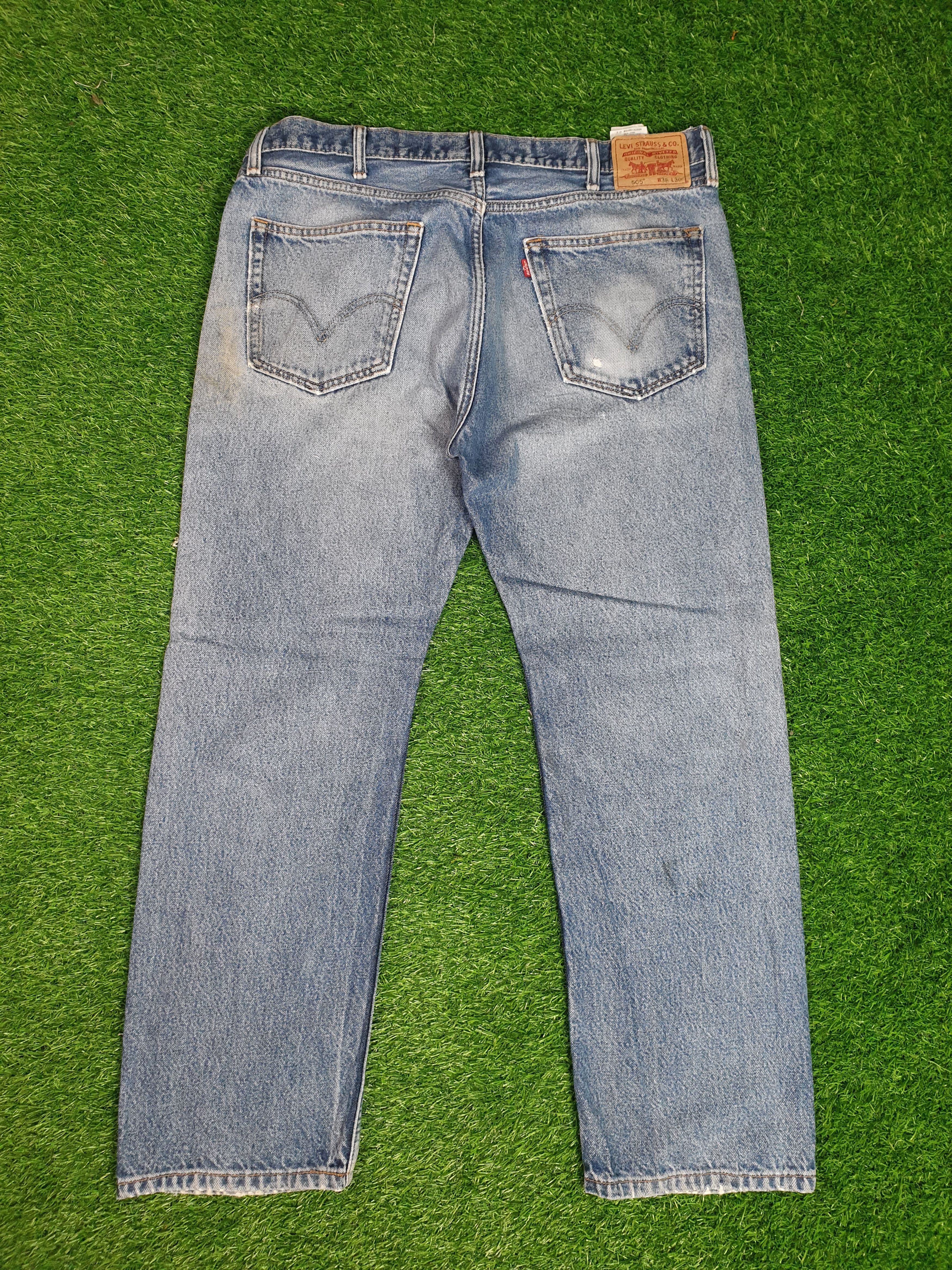 Levi's Vintage Clothing Vintage LEVIS 505 Faded Distressed Size 38X30 Jeans L0113 Size US 38 / EU 54 - 2 Thumbnail
