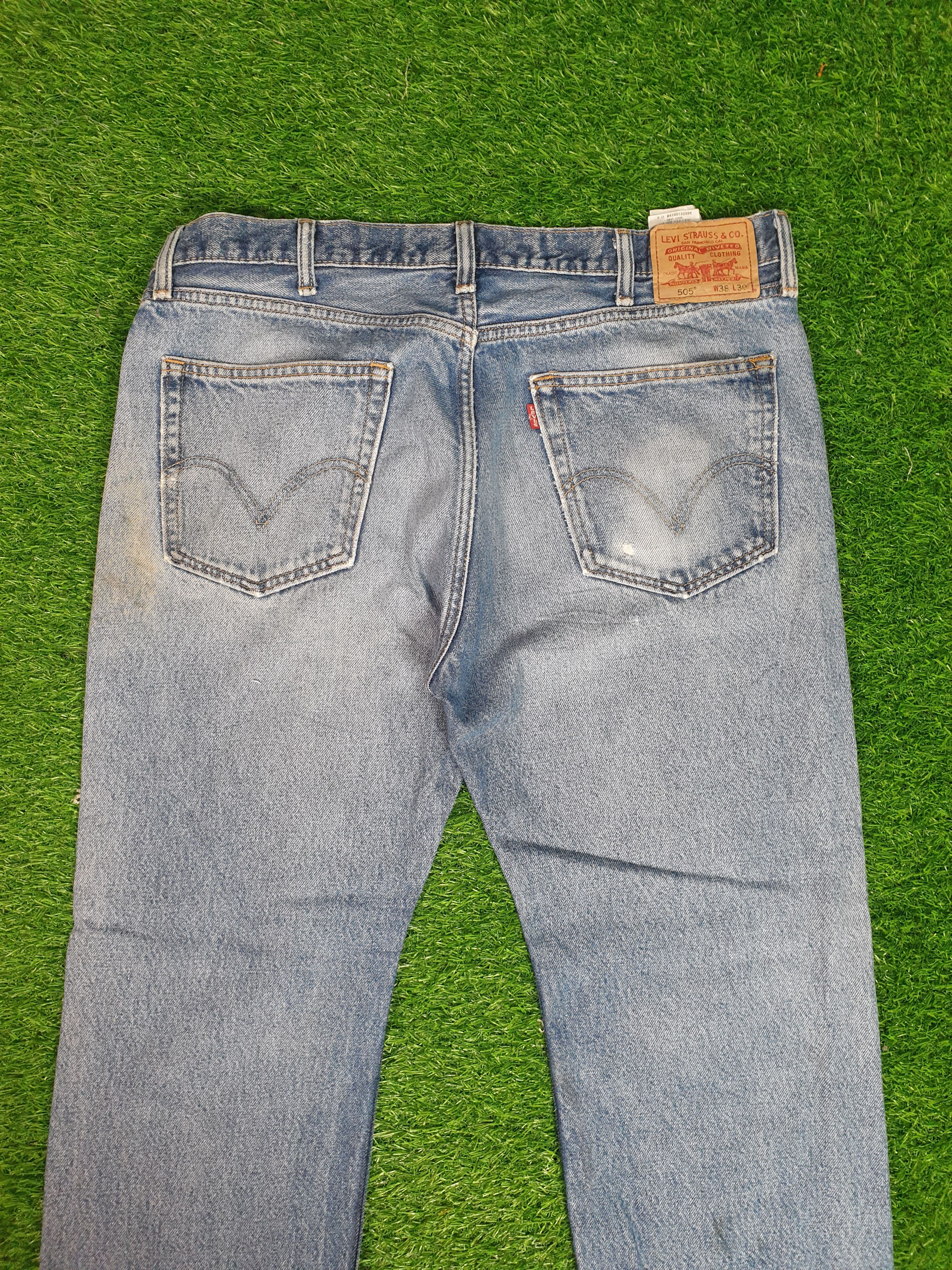 Levi's Vintage Clothing Vintage LEVIS 505 Faded Distressed Size 38X30 Jeans L0113 Size US 38 / EU 54 - 7 Thumbnail